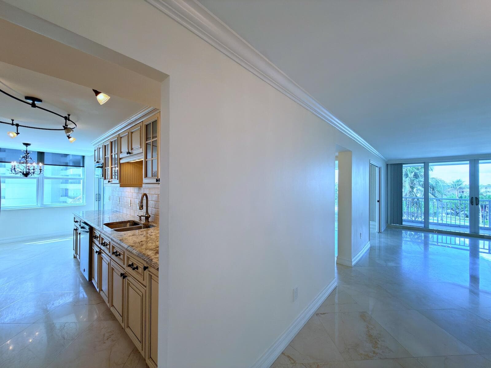 3546 S Ocean Boulevard 410, South Palm Beach, FL 33480 — photo 9 of 70