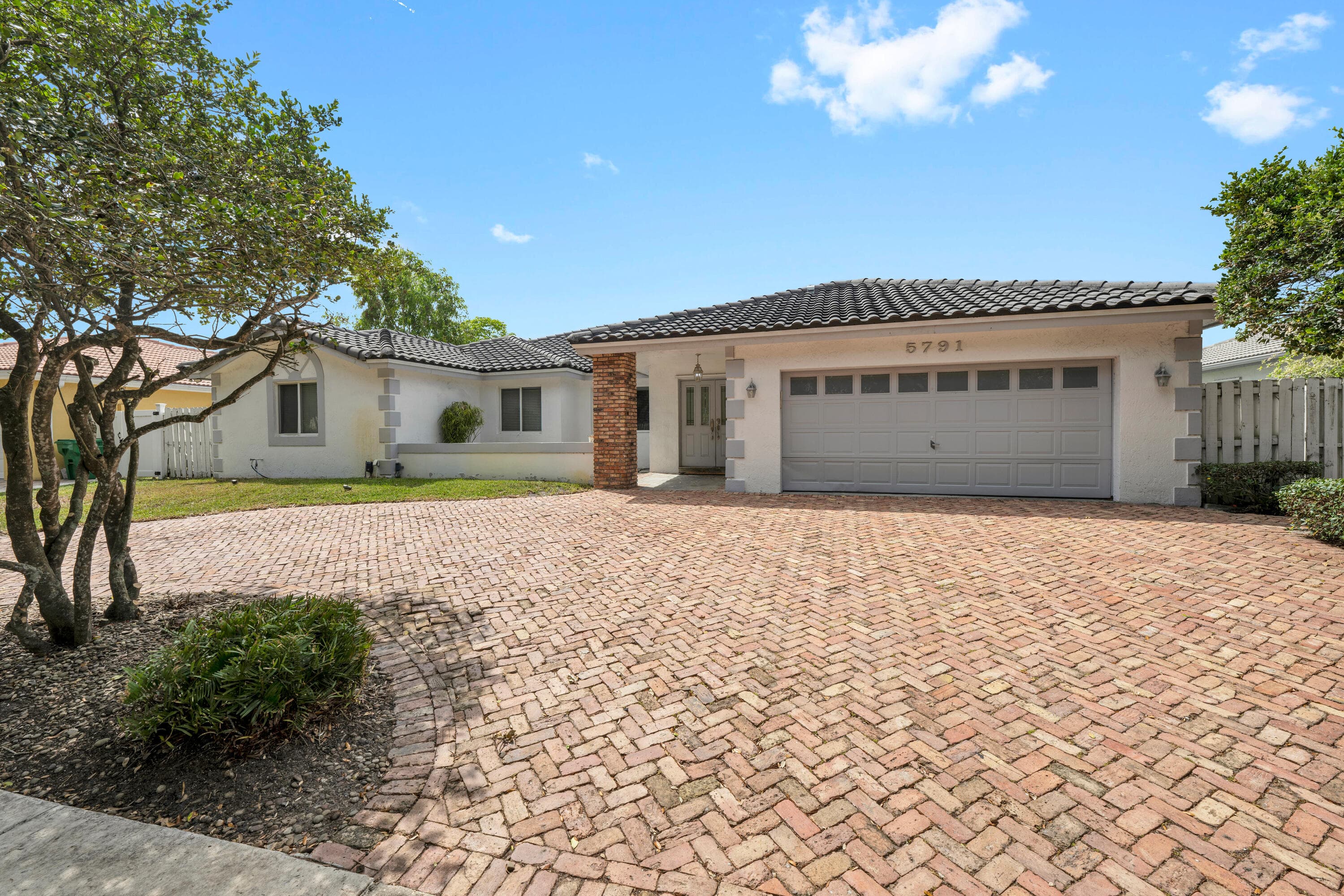 5791 Hawkes Bluff Avenue, Davie, FL 33331 — photo 6 of 60