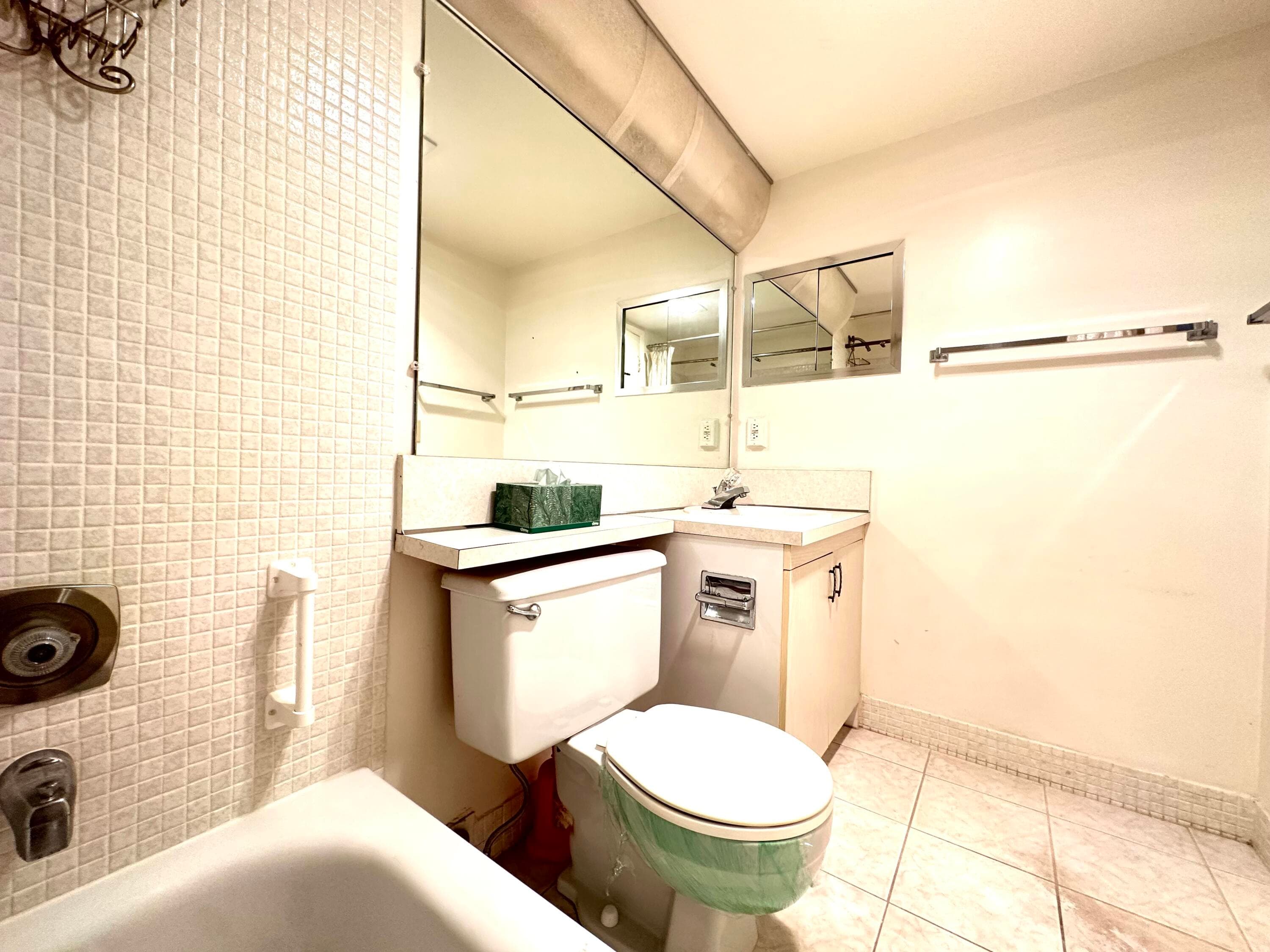 2060 Harwood E 2060, Deerfield Beach, FL 33442 — photo 18 of 59