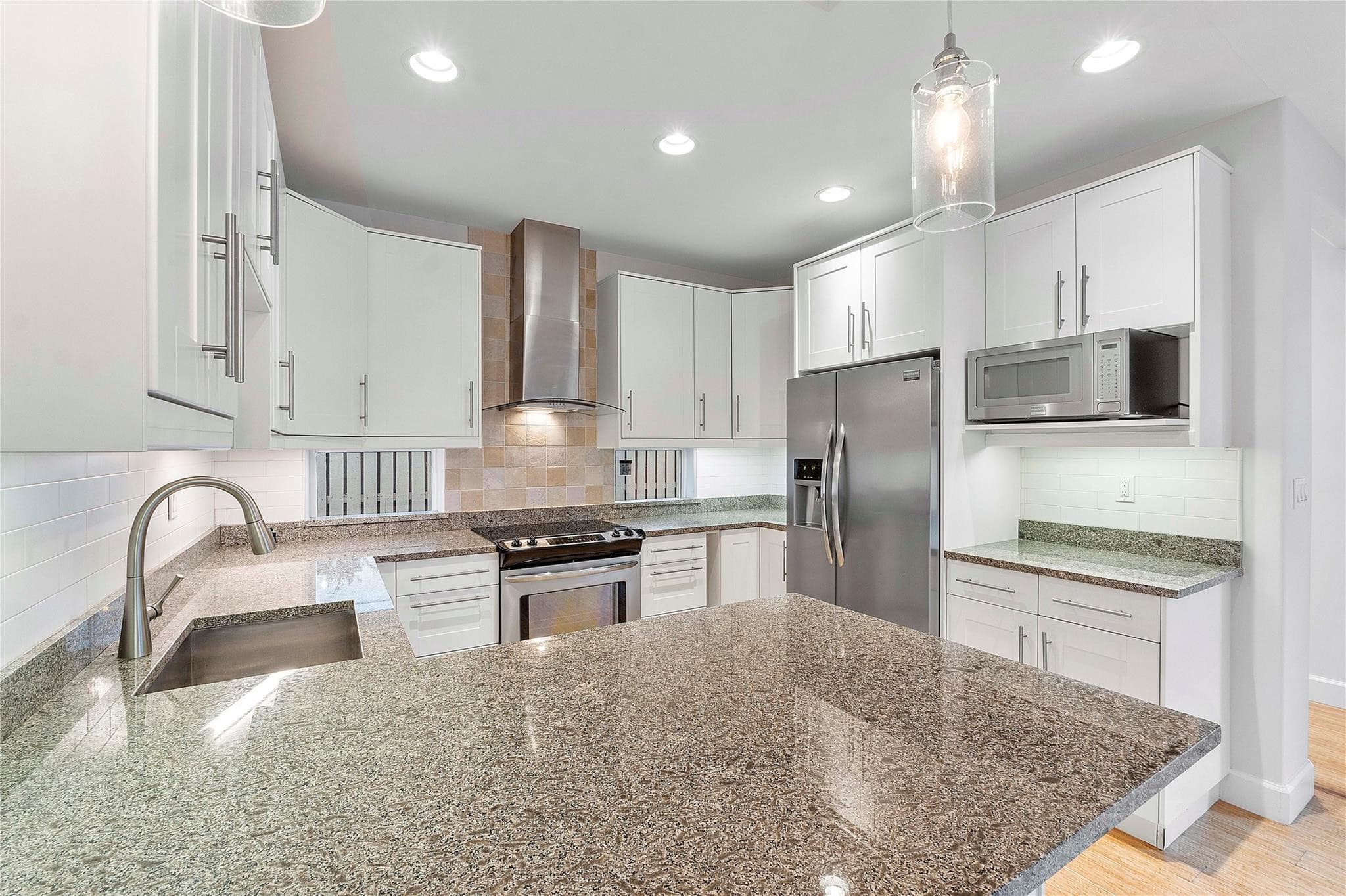 825 NE 17th Way, Fort Lauderdale, FL 33304 — photo 7 of 30