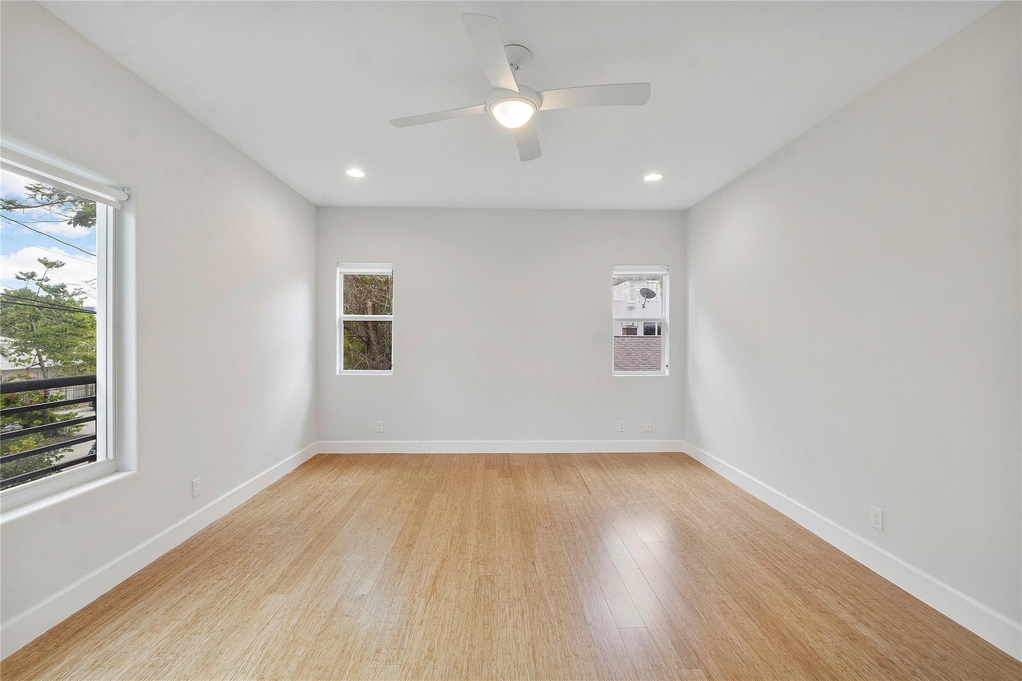 825 NE 17th Way, Fort Lauderdale, FL 33304 — photo 11 of 30