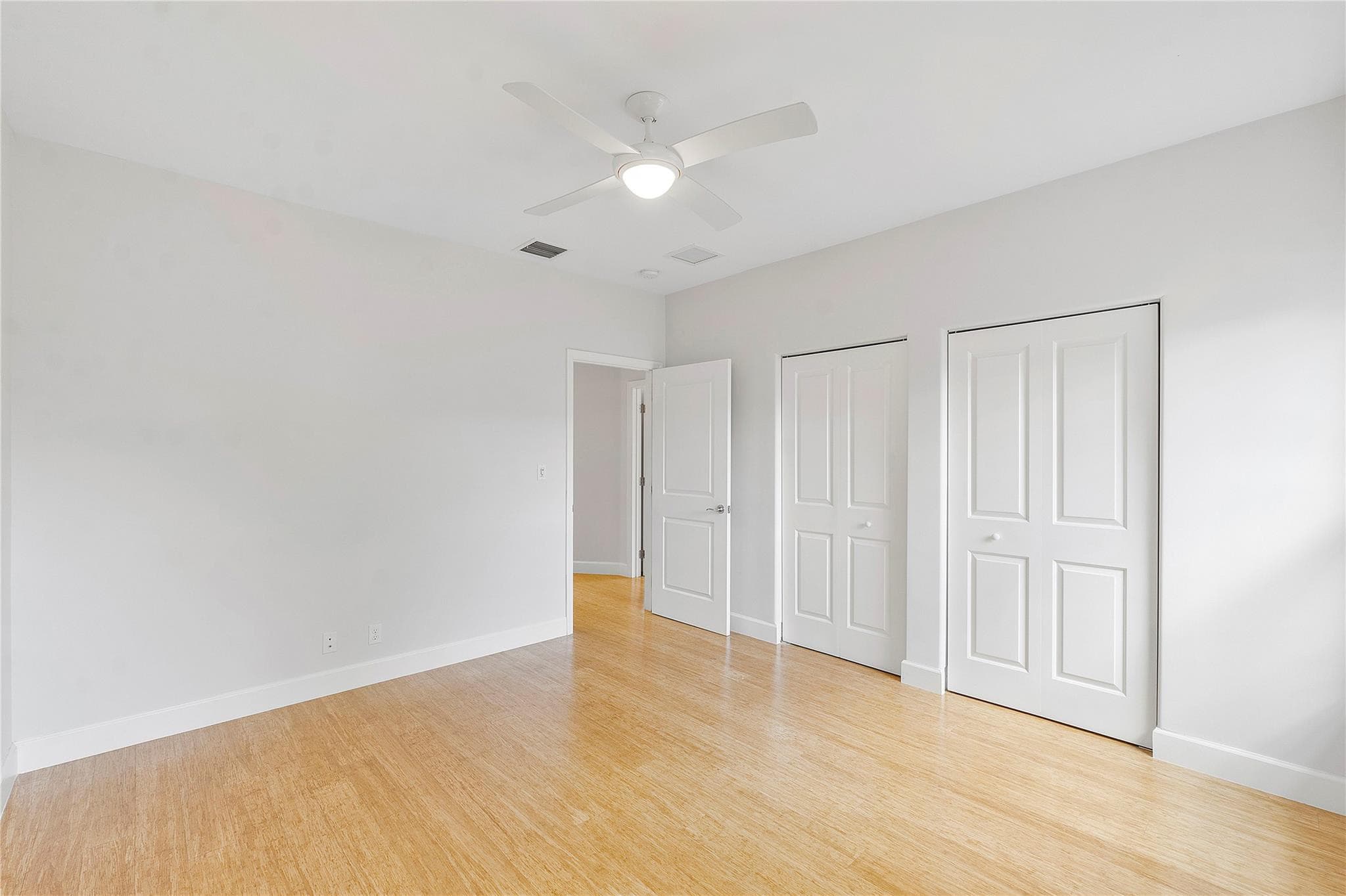825 NE 17th Way, Fort Lauderdale, FL 33304 — photo 21 of 30