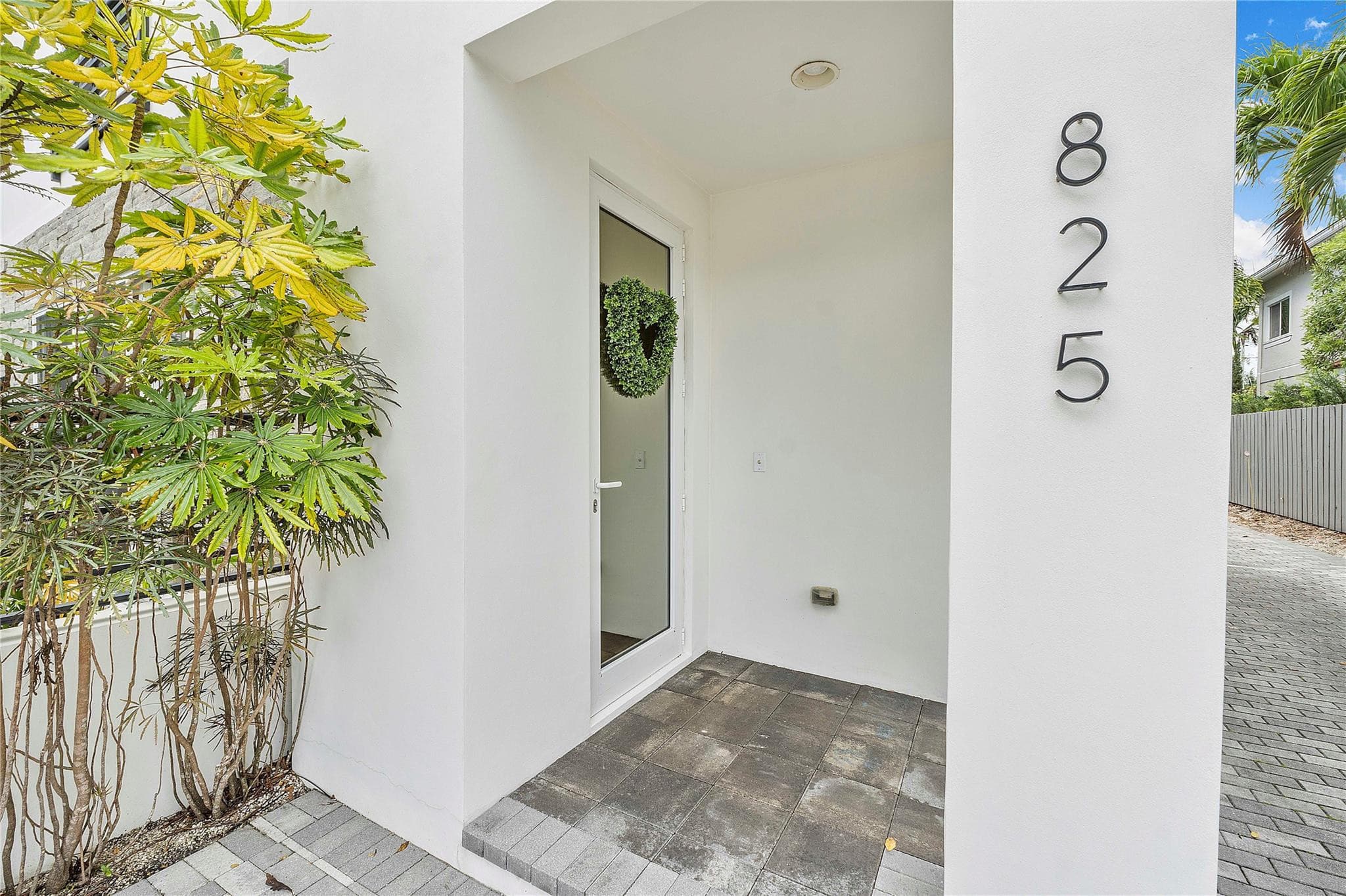 825 NE 17th Way, Fort Lauderdale, FL 33304 — photo 24 of 30