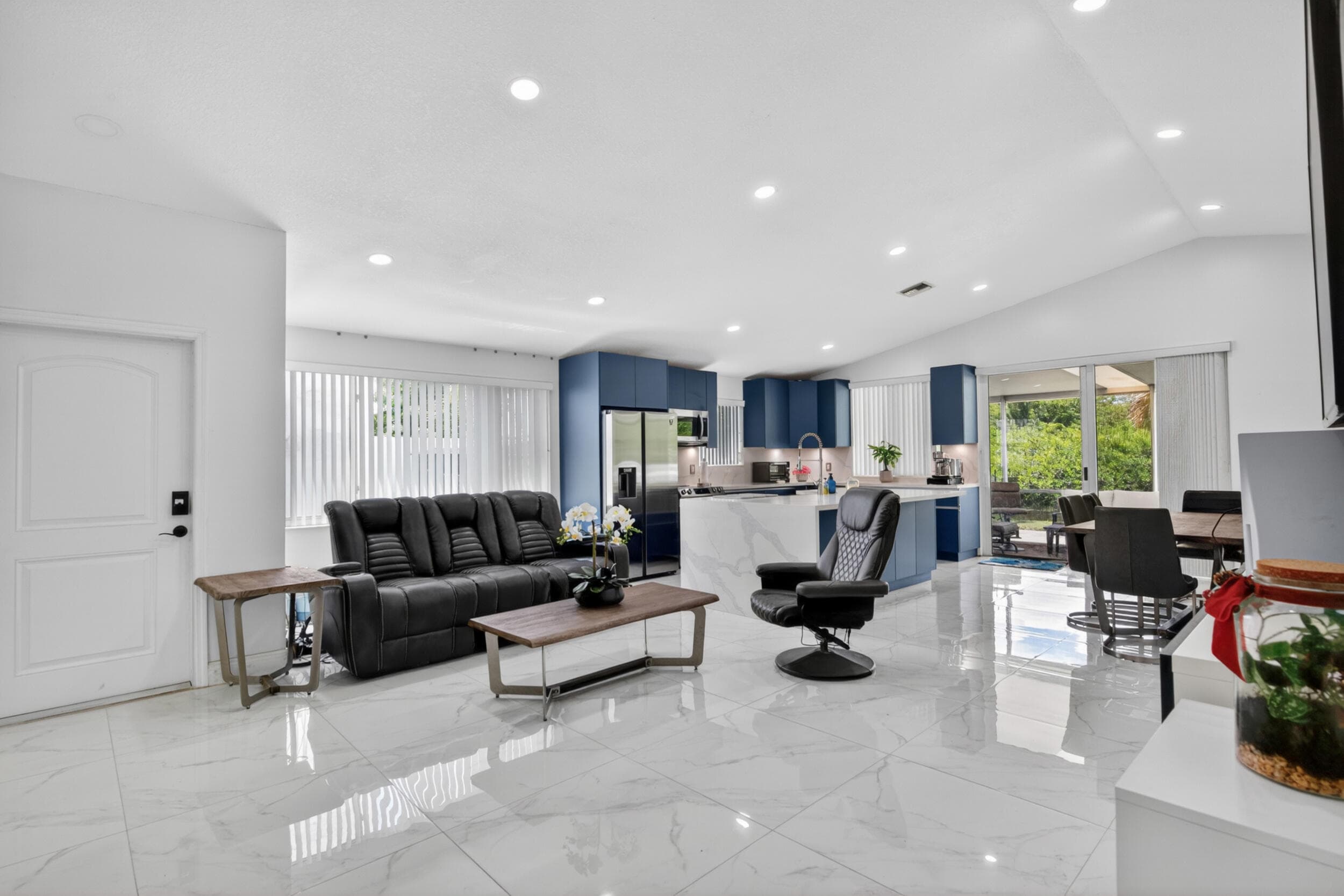 1489 NW 153rd Avenue, Pembroke Pines, FL 33028 — photo 12 of 36
