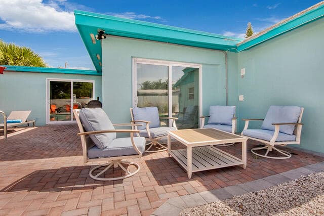 3131 Avenue H E, Riviera Beach, FL 33404 — photo 5 of 38