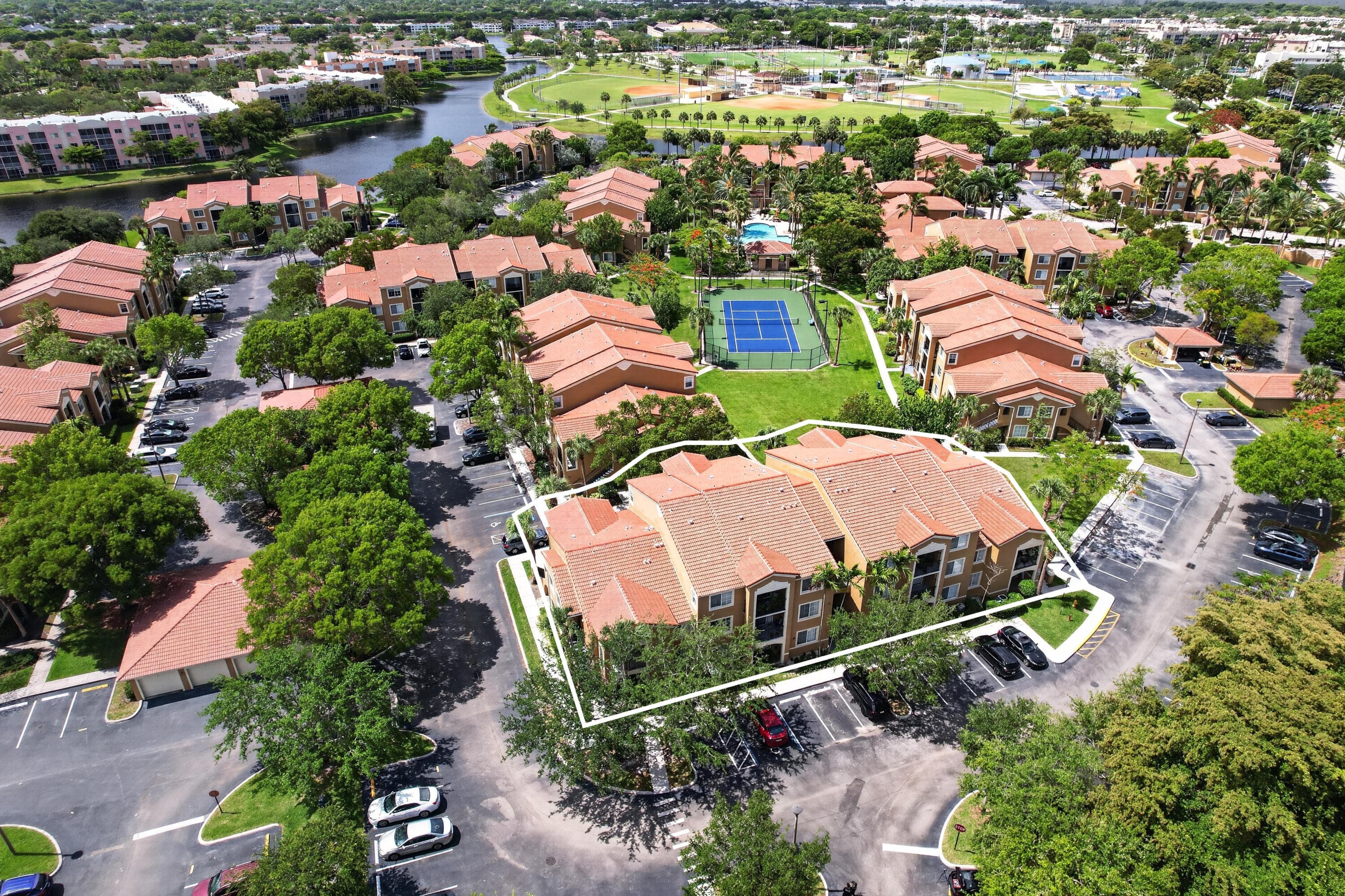 8020 N Nob Hill Road 305, Tamarac, FL 33321 — photo