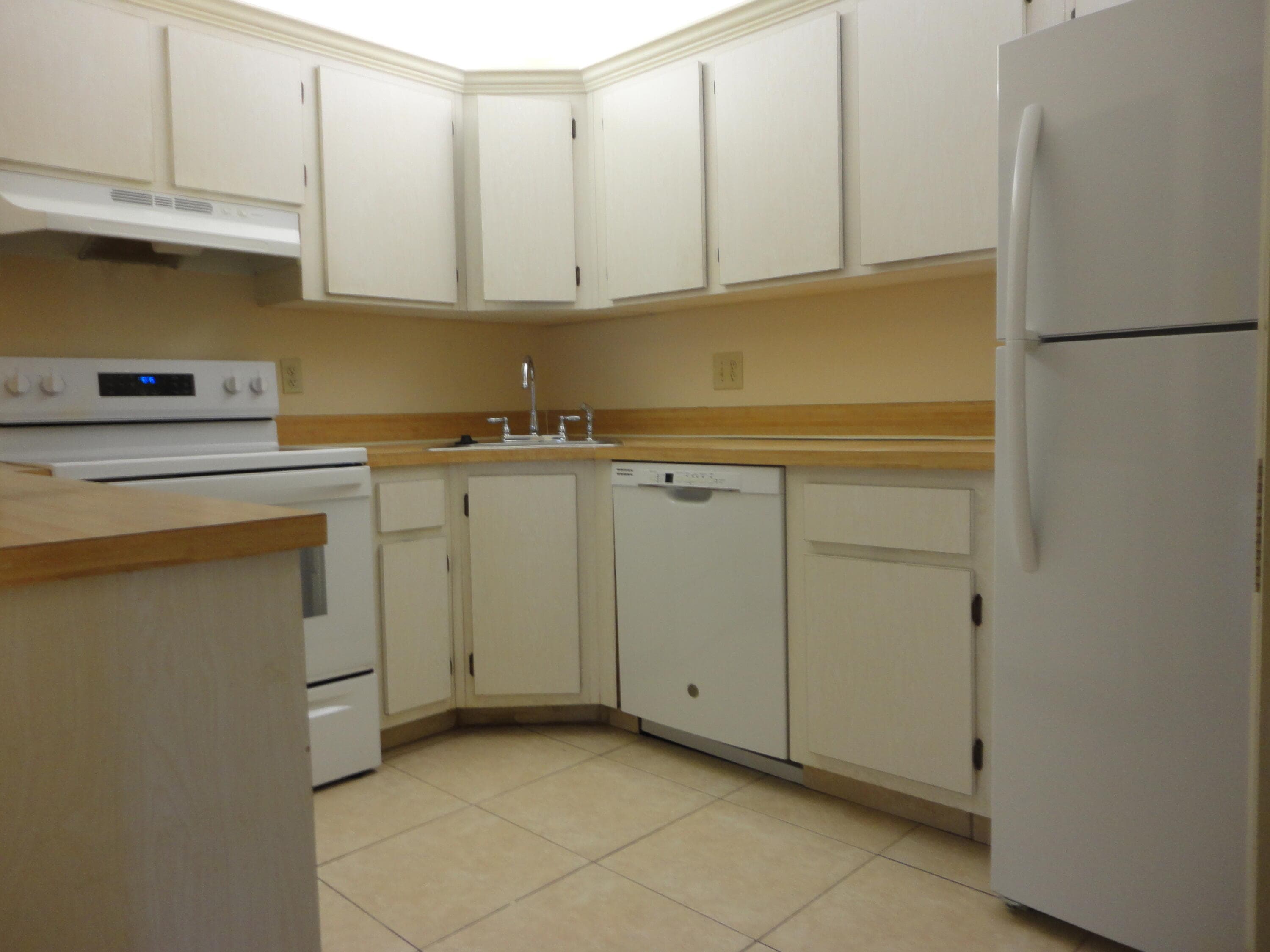 508 Shady Pine Way D1, Greenacres, FL 33415 — photo 3 of 10