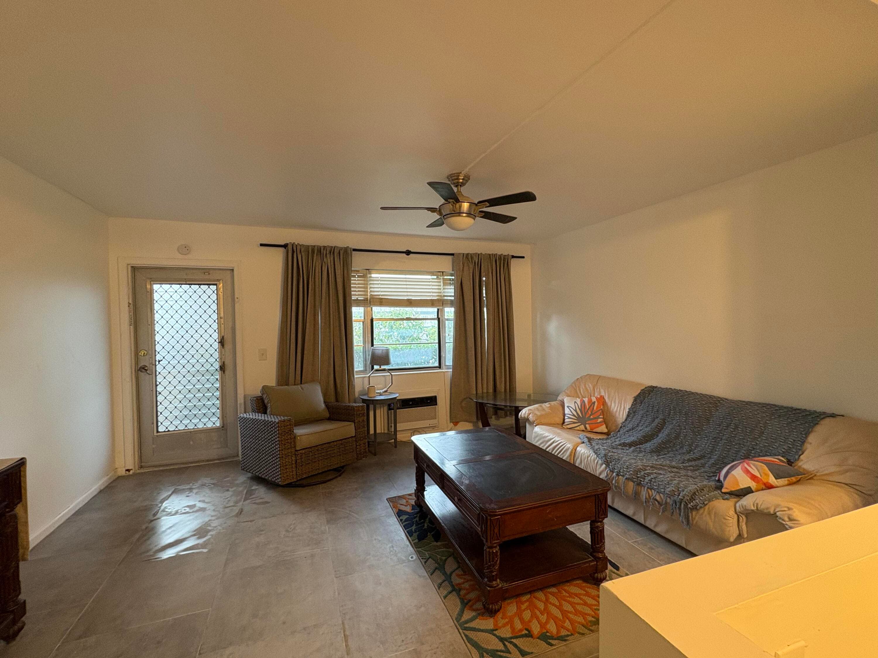 2 Kent A, West Palm Beach, FL 33417 — photo 4 of 13