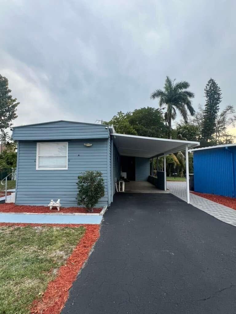 2000 N Congress Avenue 41, West Palm Beach, FL 33409 — photo 1 of 21