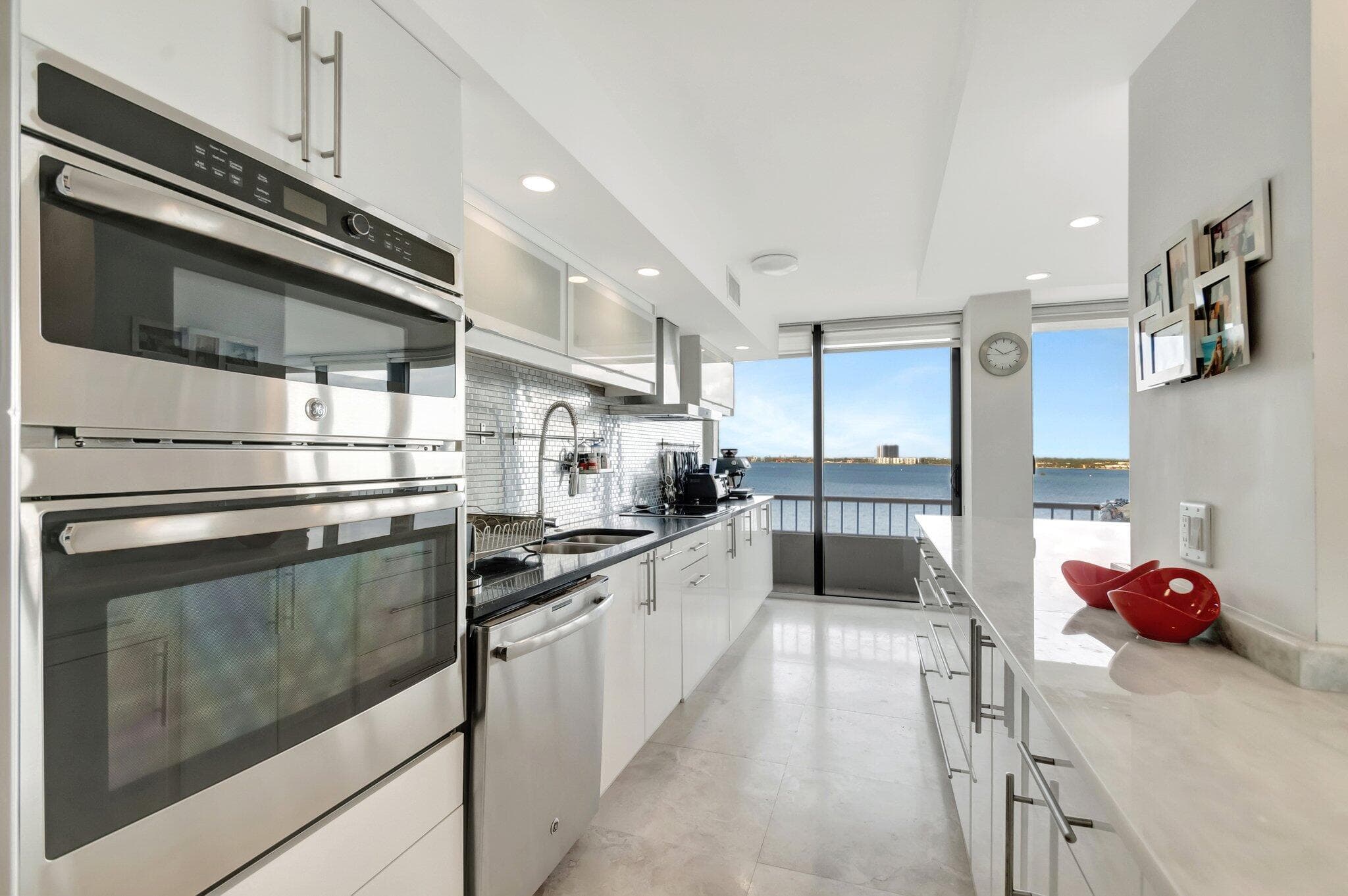 5550 N Ocean Drive 10d, Singer Island, FL 33404 — photo 13 of 47