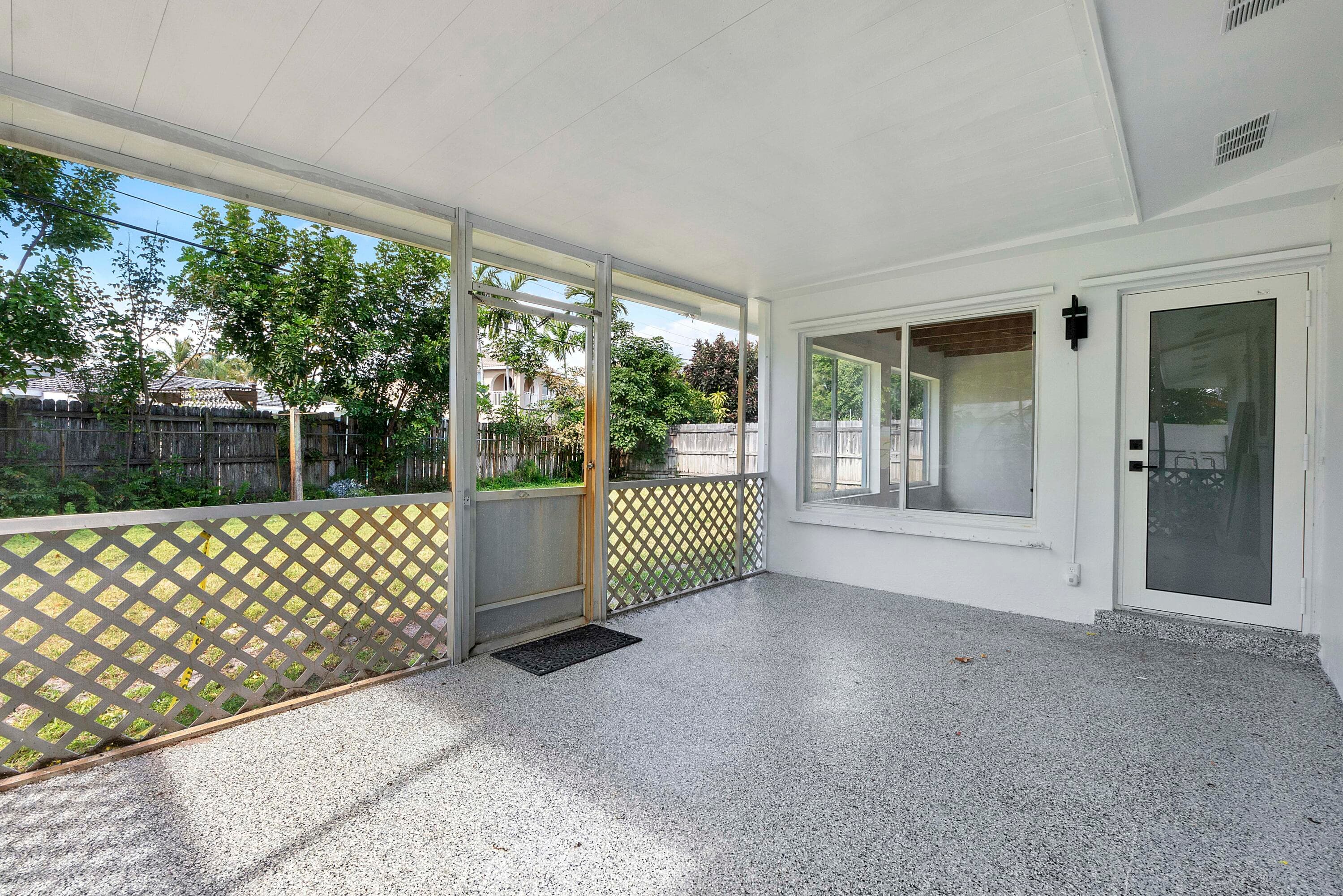 2160 NE 53rd Street, Fort Lauderdale, FL 33308 — photo 34 of 40