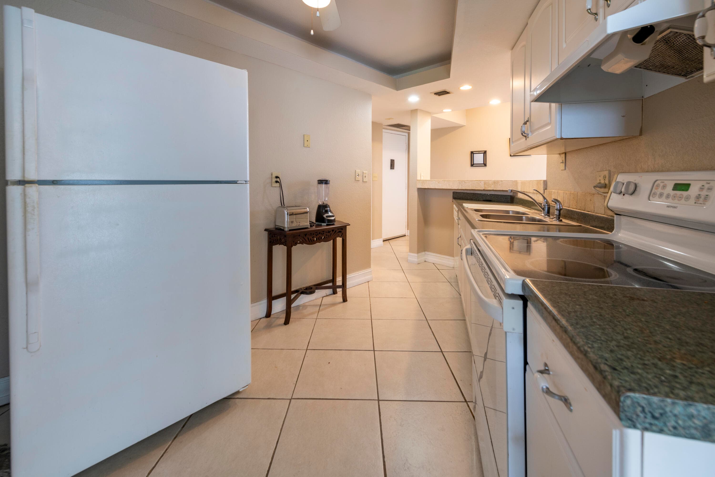 6911 Environ Boulevard 8g, Lauderhill, FL 33319 — photo 20 of 26