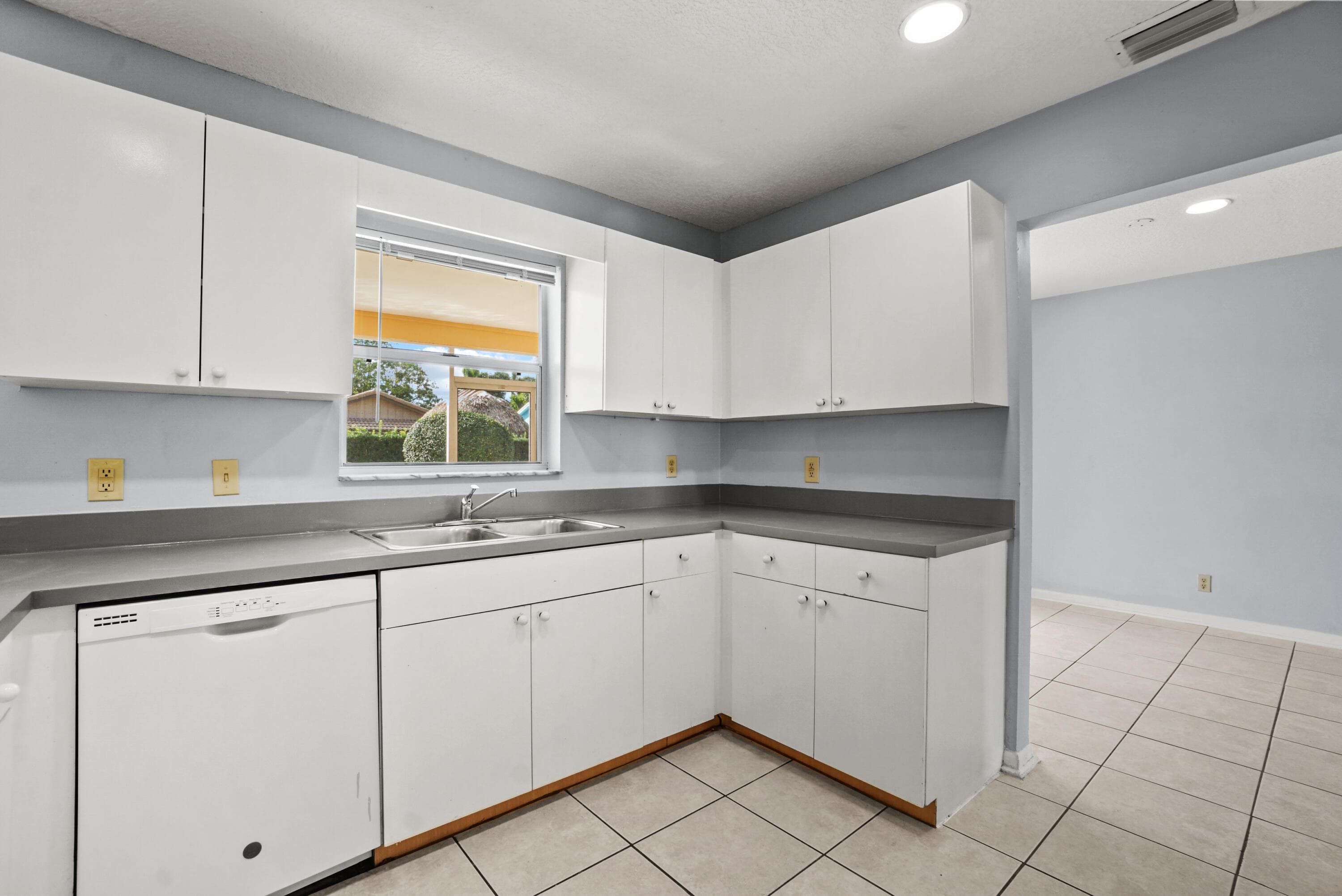 4128 Chestnut Avenue, Palm Beach Gardens, FL 33410 — photo 16 of 38