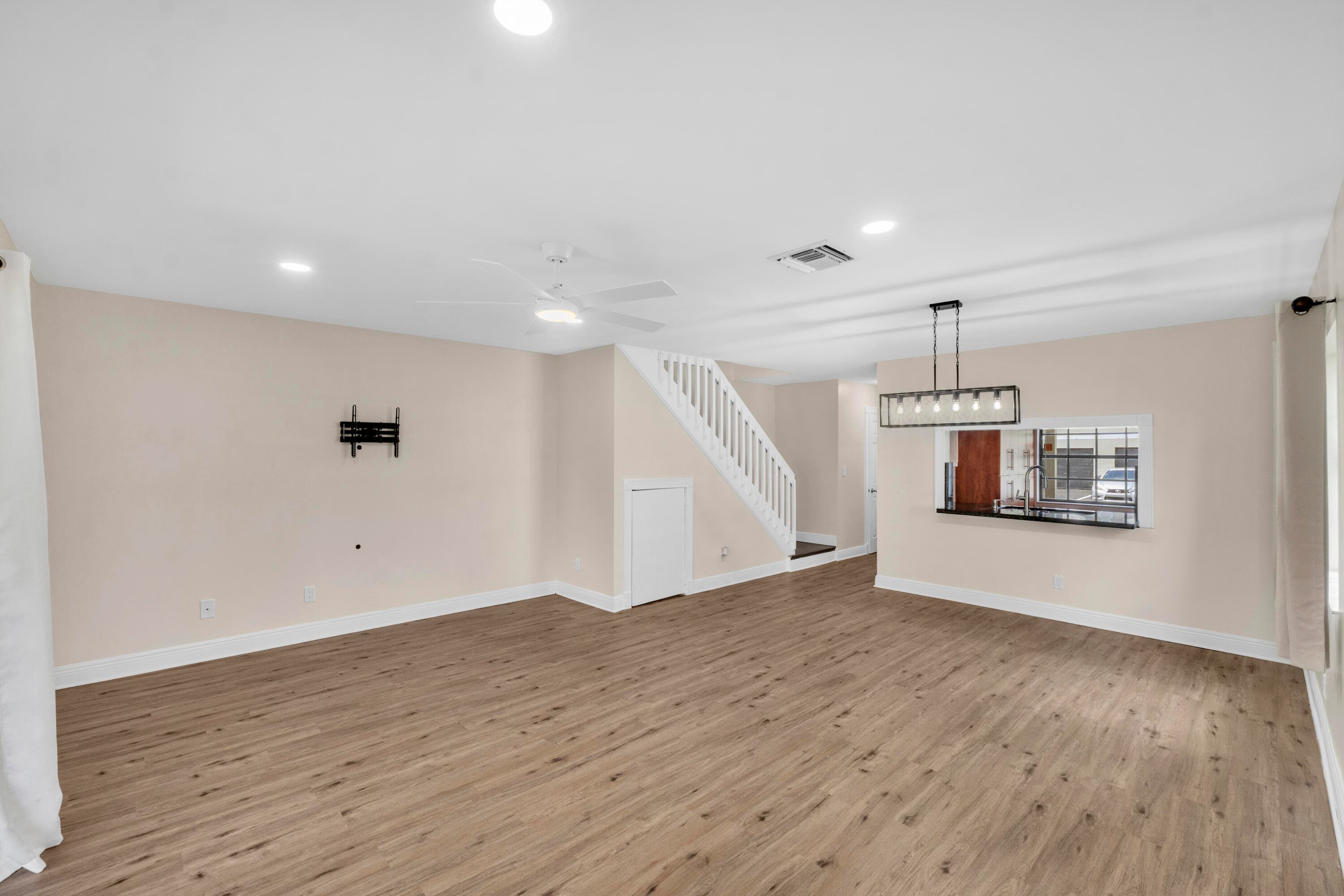 10723 NW 10th Street, Pembroke Pines, FL 33026 — photo 5 of 16
