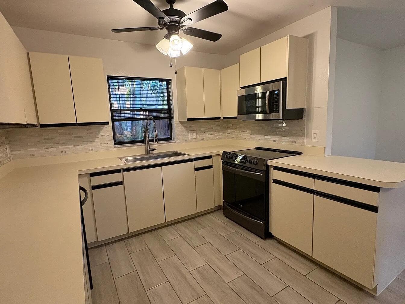 51 Meadows Drive 51, Boynton Beach, FL 33436 — photo 8 of 38