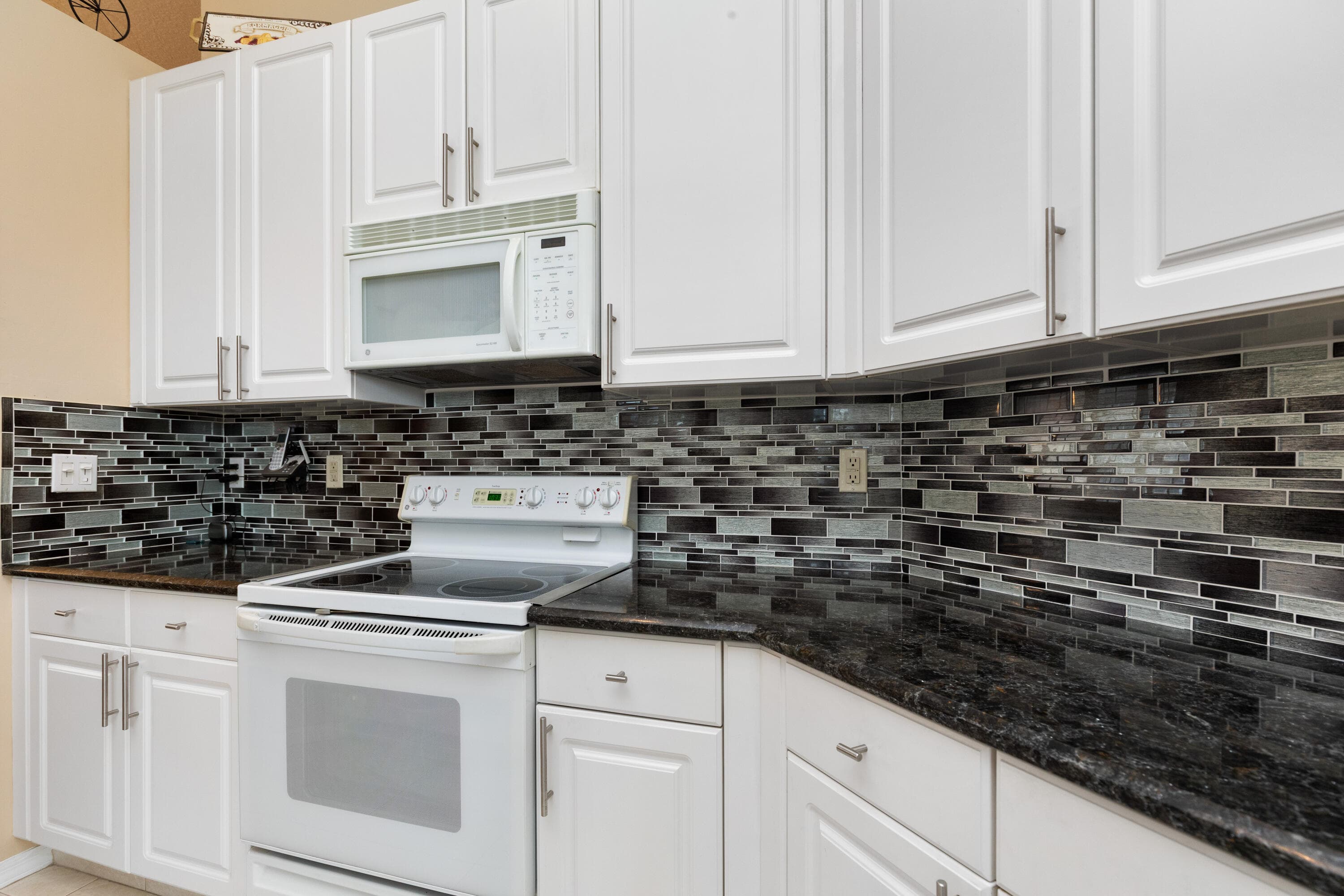 6698 Vía Roma, Delray Beach, FL 33446 — photo 13 of 55