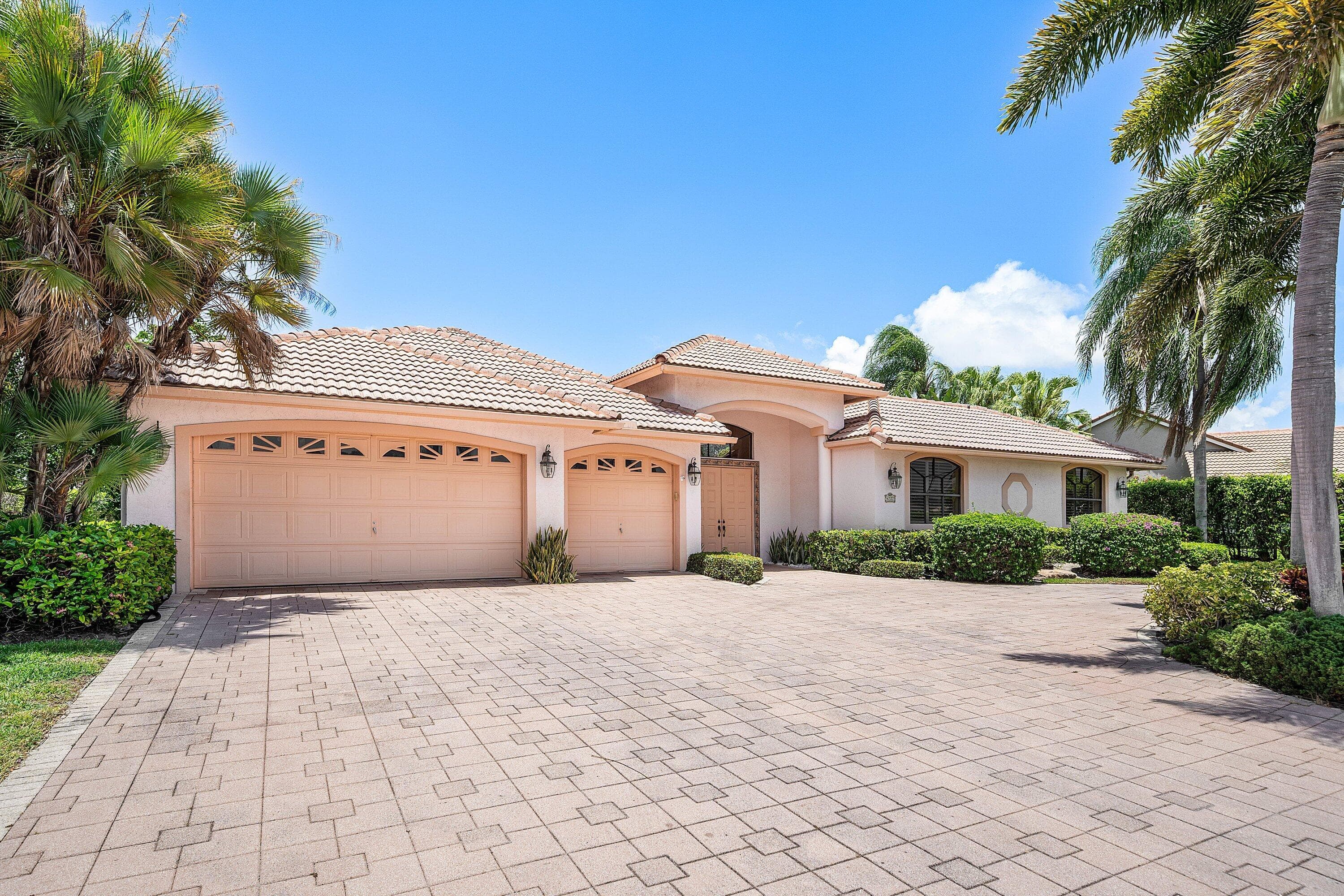 4727 Bocaire Boulevard, Boca Raton, FL 33487 — photo 3 of 70