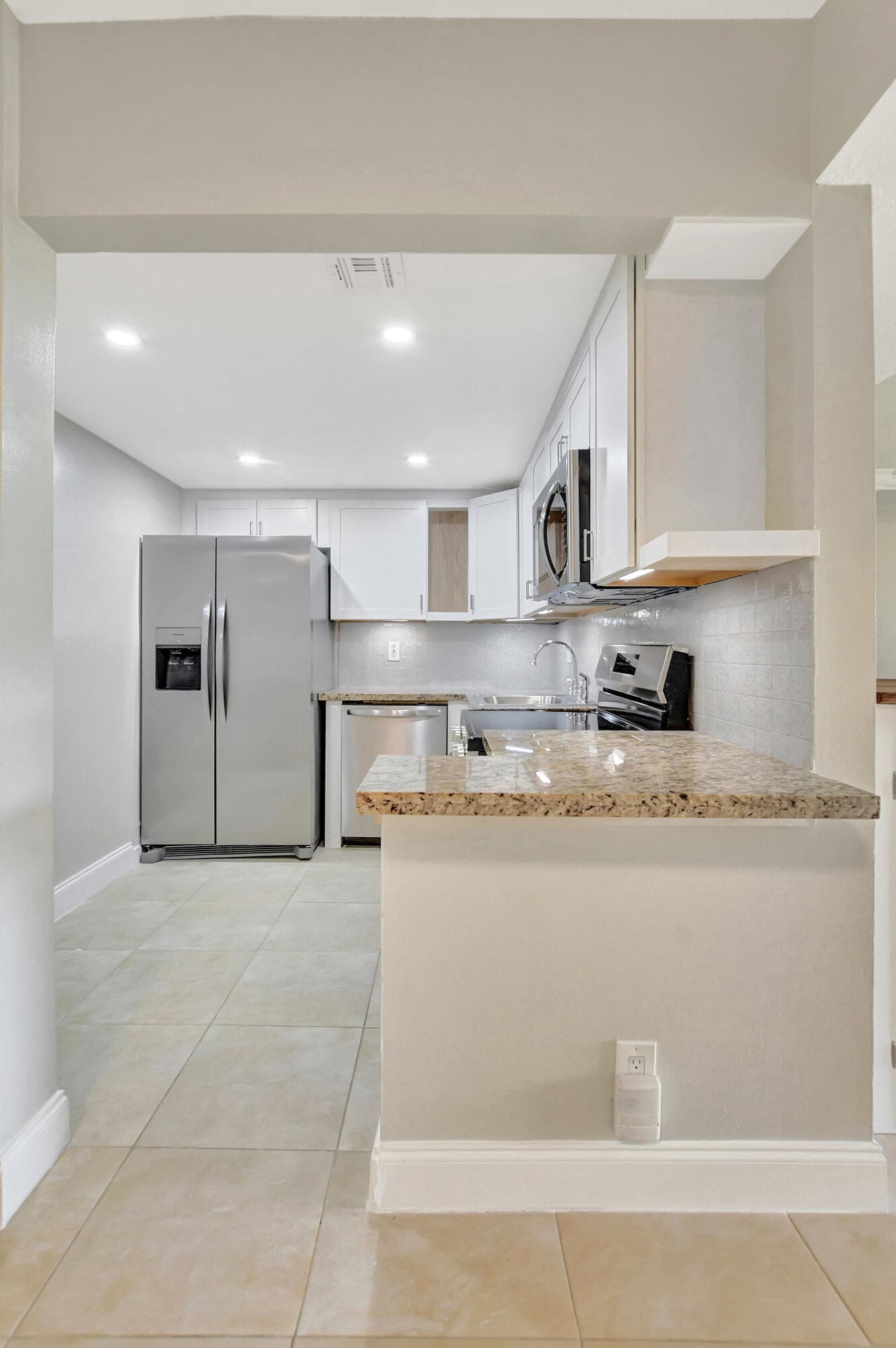 450 NW 20th Street 2020, Boca Raton, FL 33431 — photo 6 of 29