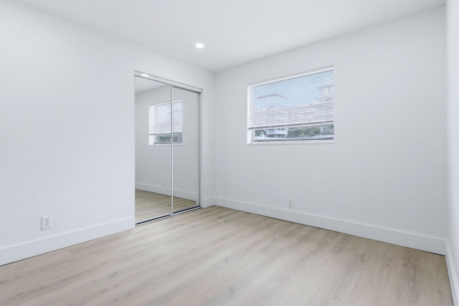 1015 NE 17th Avenue 203, Fort Lauderdale, FL 33304 — photo 14 of 14