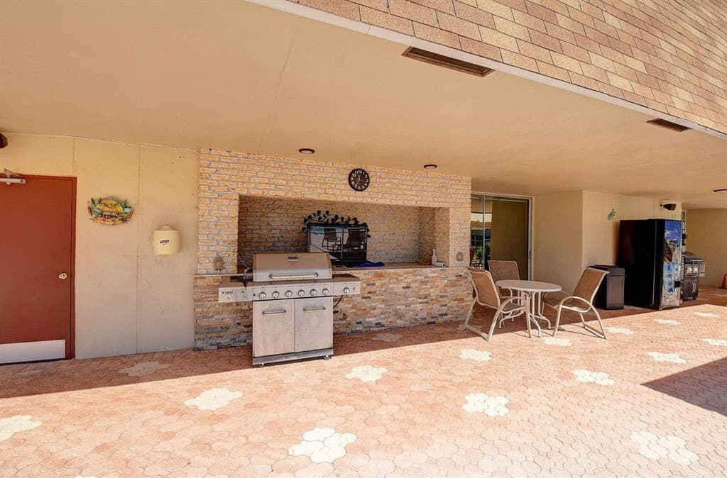 1 Abbey Lane 201, Delray Beach, FL 33446 — photo 37 of 42