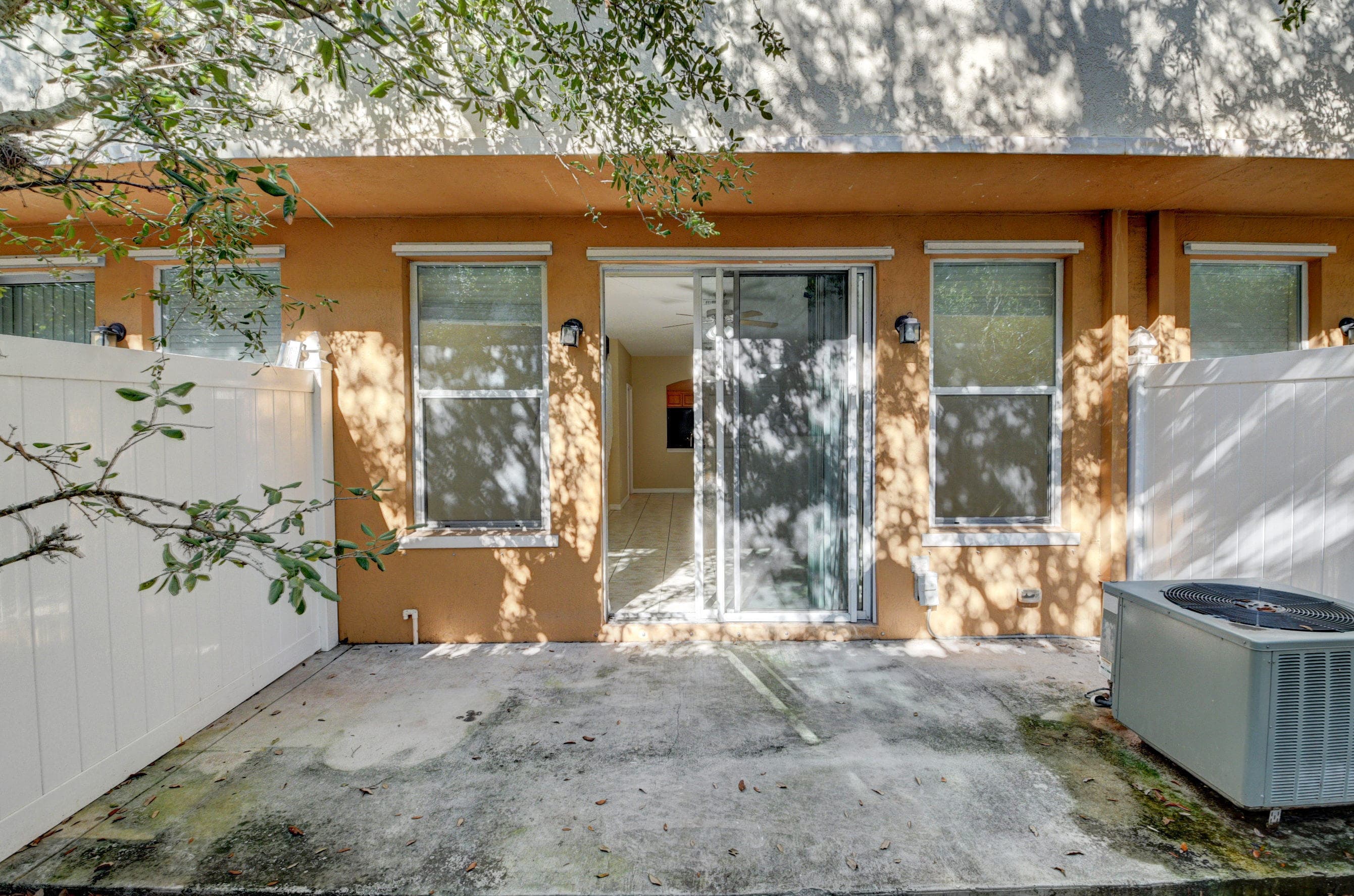 113 Hemingway Court, Palm Springs, FL 33461 — photo 13 of 17