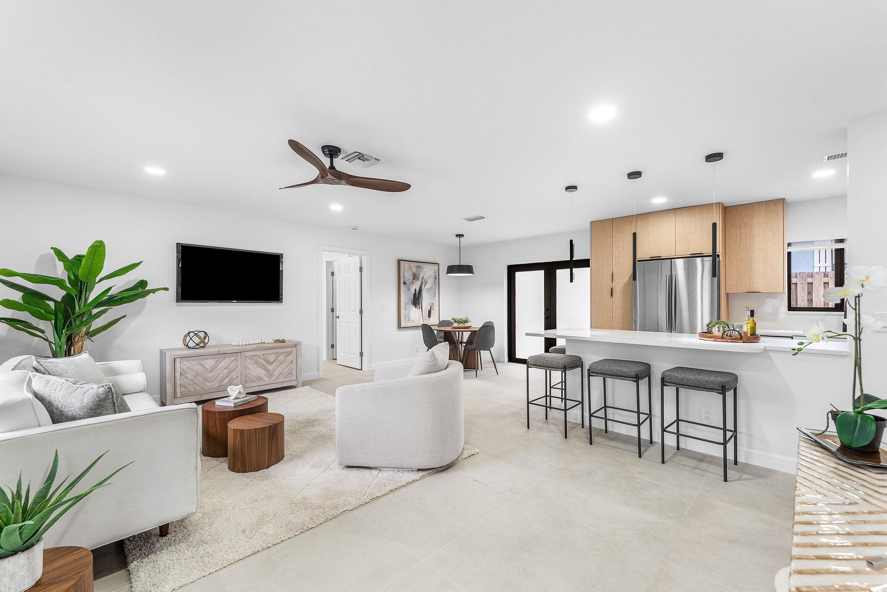 608 SE 2nd Avenue, Delray Beach, FL 33483 — photo 1 of 56
