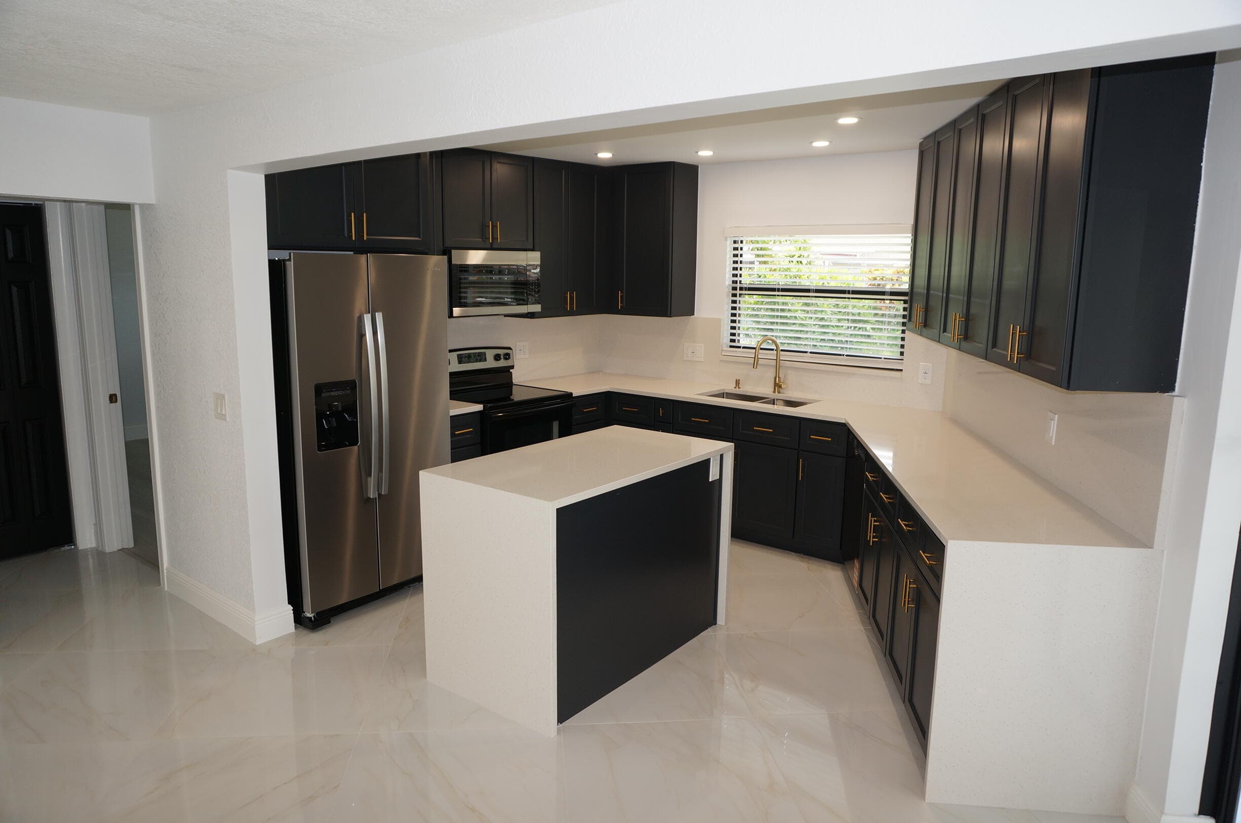 1513 39th Street, West Palm Beach, FL 33407 — photo 1 of 30