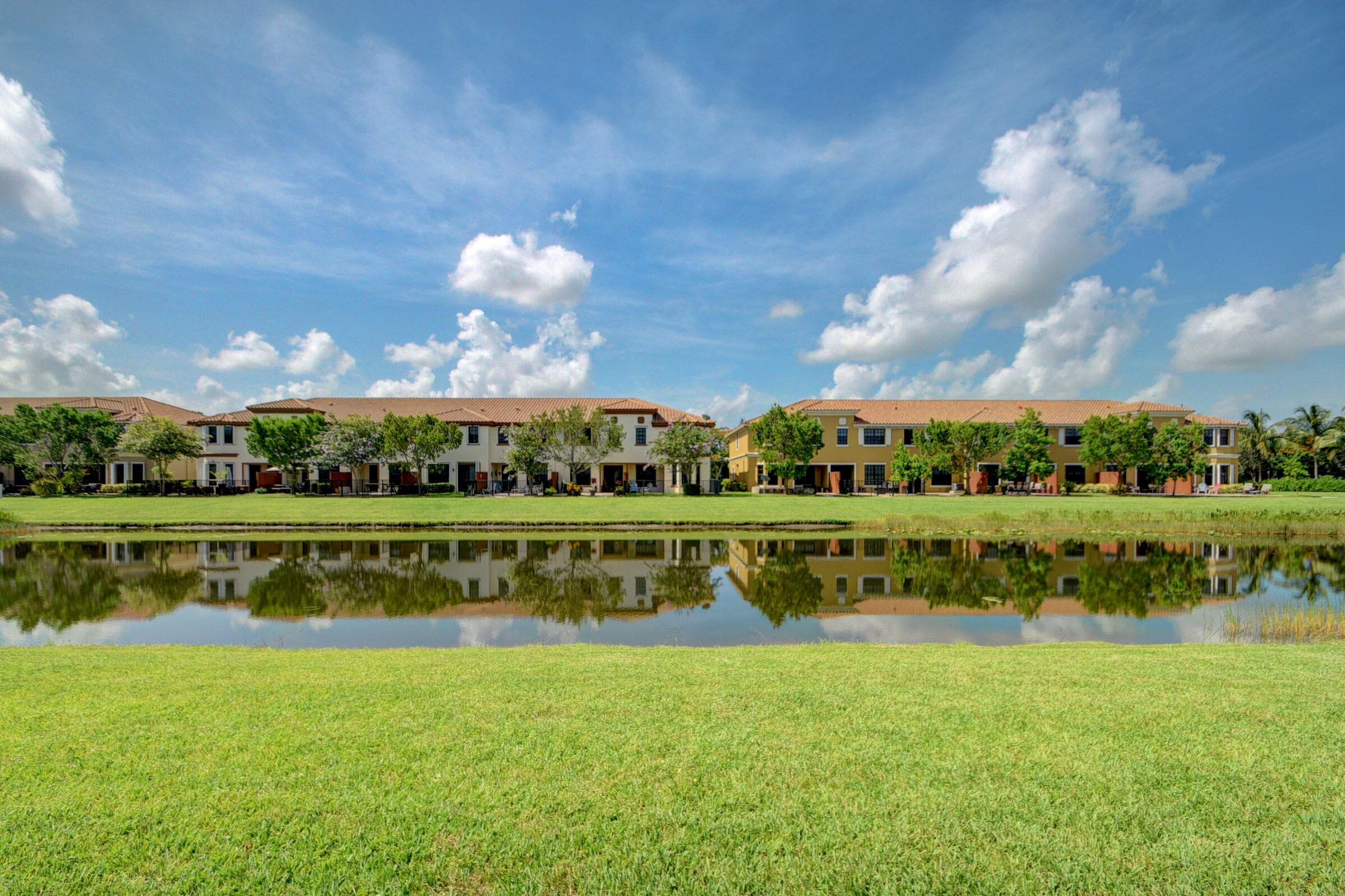 10385 Wellington Parc Drive, Wellington, FL 33449 — photo 13 of 53