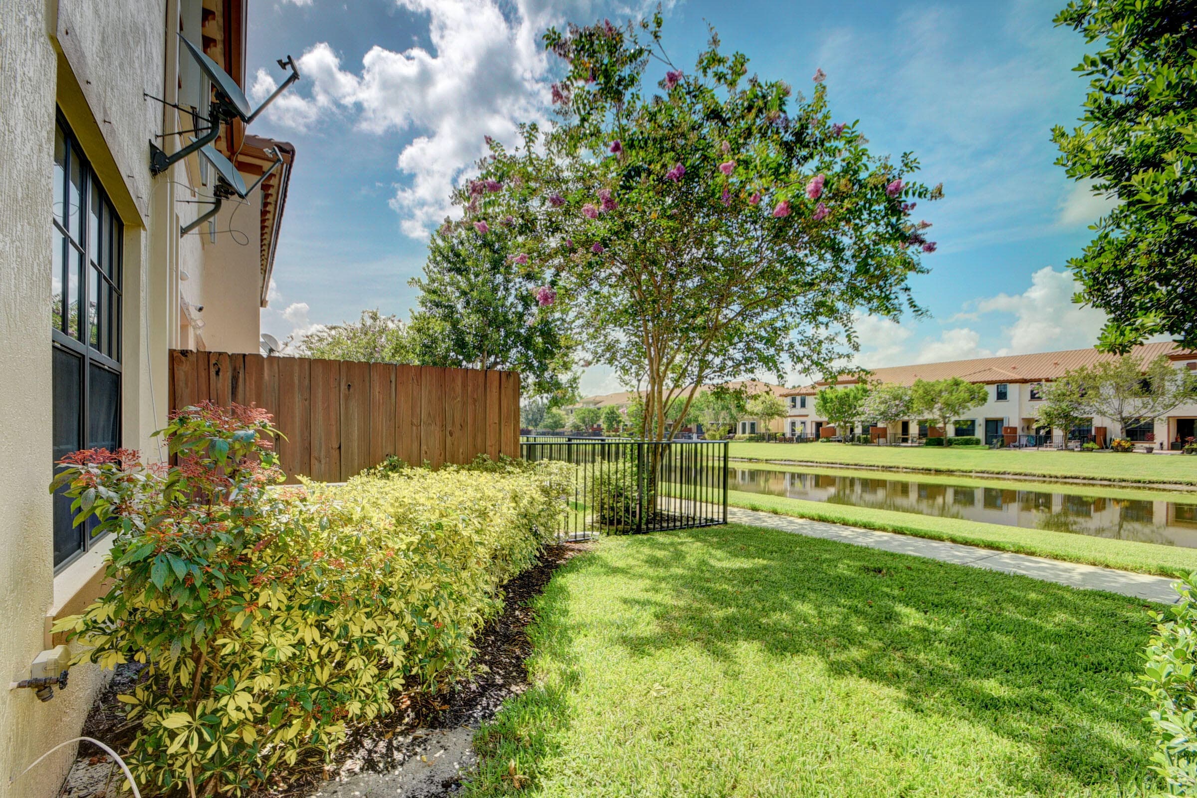 10385 Wellington Parc Drive, Wellington, FL 33449 — photo 37 of 53