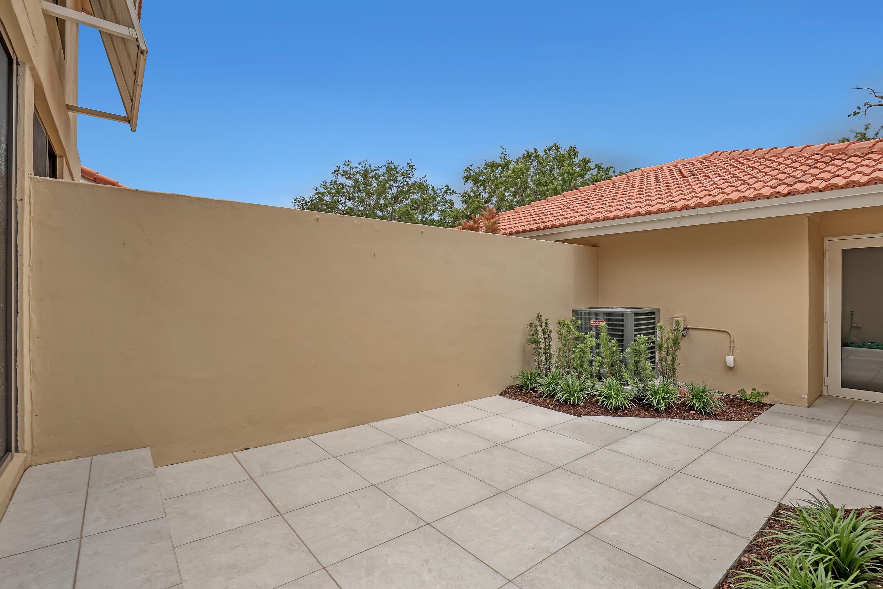132 Old Meadow Way, Palm Beach Gardens, FL 33418 — photo 6 of 54