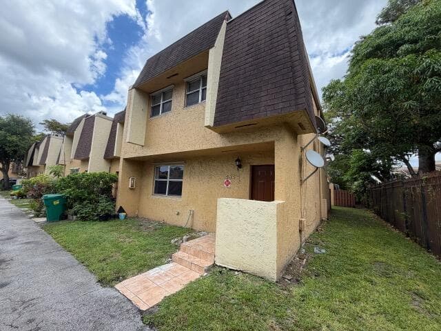 5844 Blueberry Unit 68 Court, Lauderhill, FL 33313 — photo 3 of 33