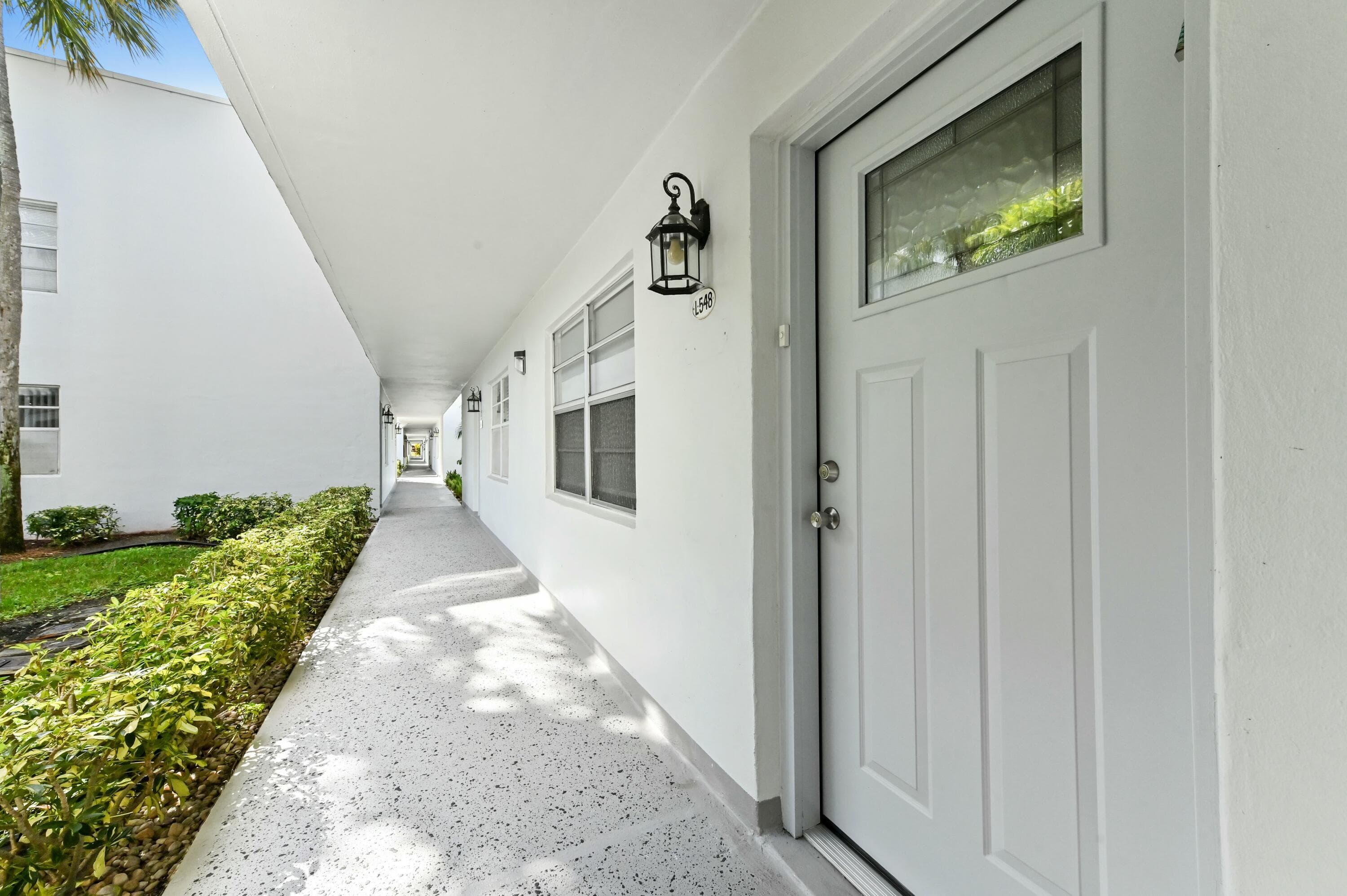 548 Burgundy L, Delray Beach, FL 33484 — photo 2 of 34