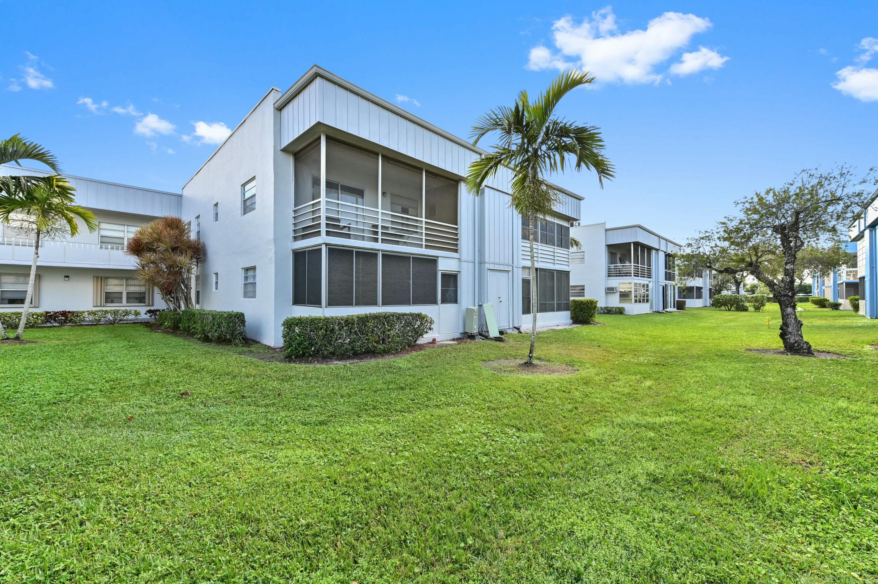548 Burgundy L, Delray Beach, FL 33484 — photo 20 of 34