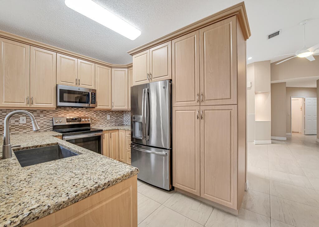 9529 Cherry Blossom Terrace, Boynton Beach, FL 33437 — photo 14 of 46