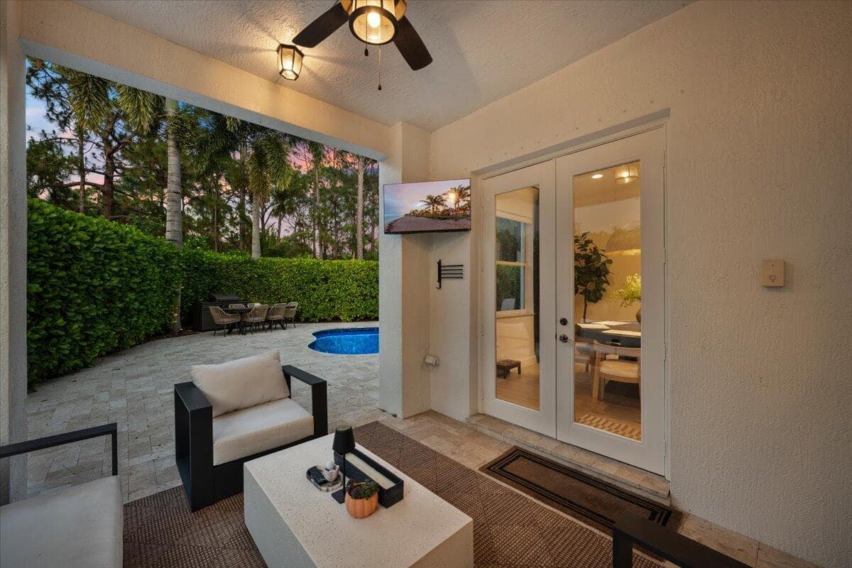 2104 Spring Court, Palm Beach Gardens, FL 33410 — photo 34 of 73