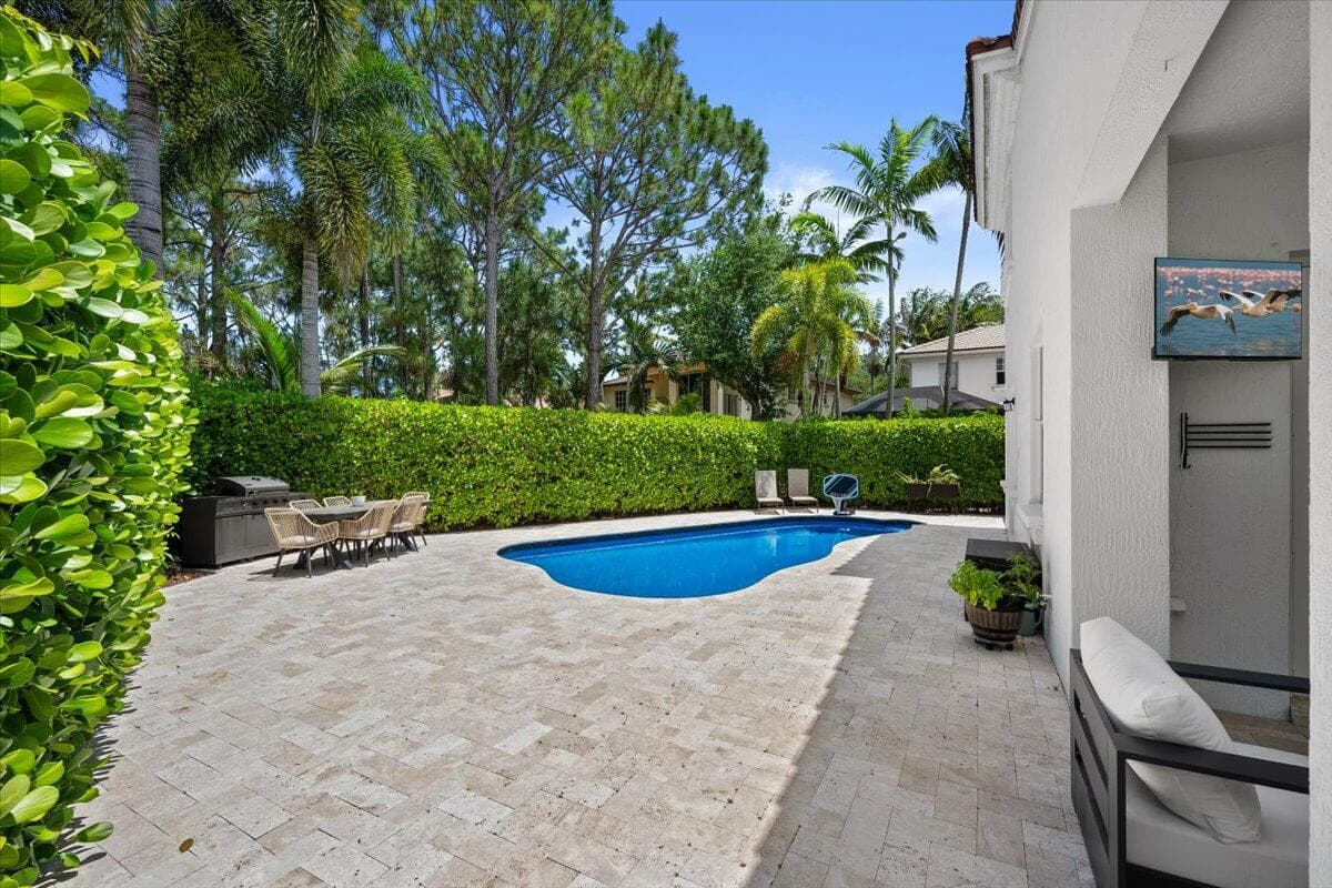 2104 Spring Court, Palm Beach Gardens, FL 33410 — photo 36 of 73