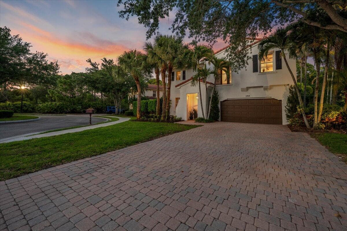 2104 Spring Court, Palm Beach Gardens, FL 33410 — photo 45 of 73