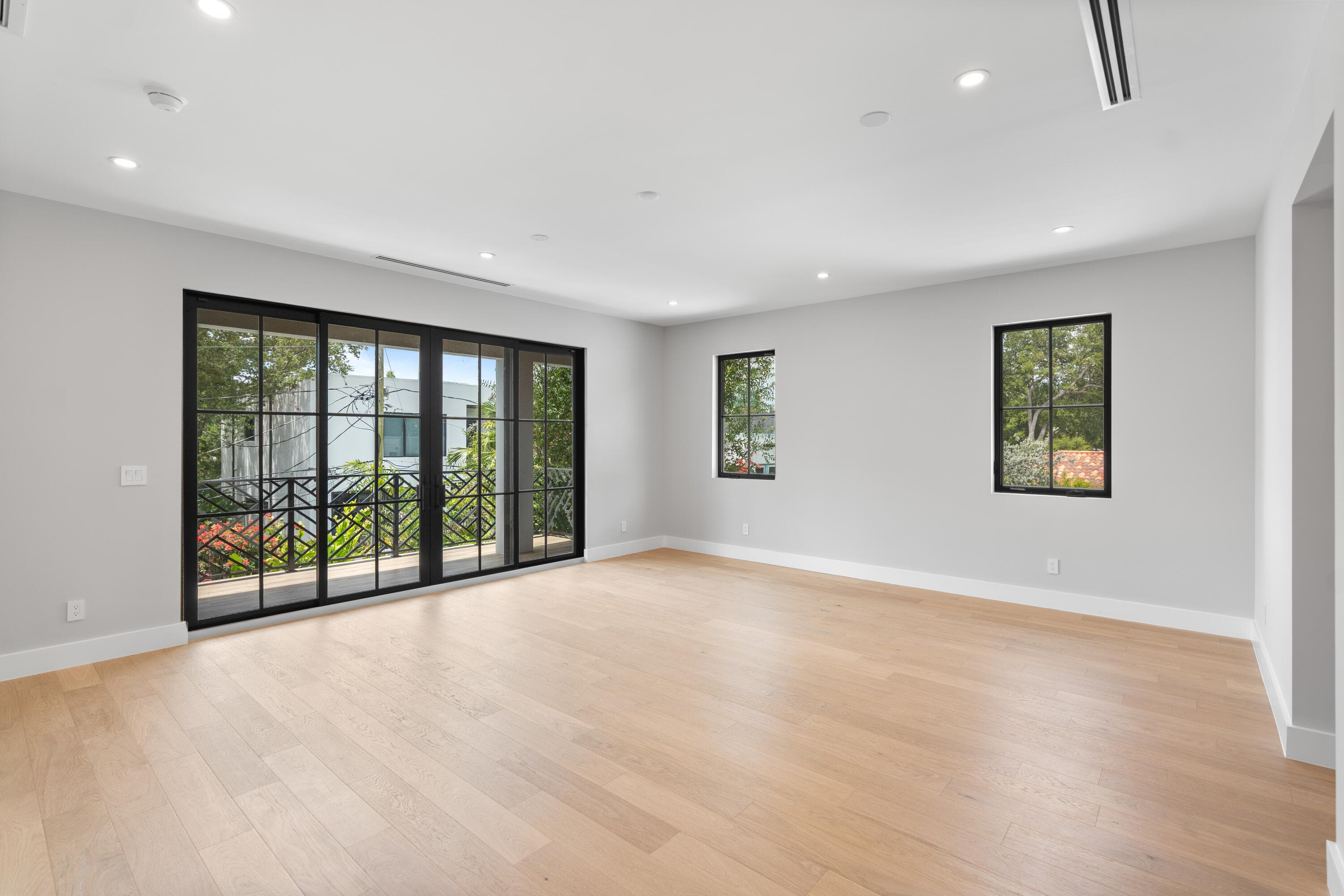 1016 SE 8th Street, Fort Lauderdale, FL 33316 — photo 7 of 93