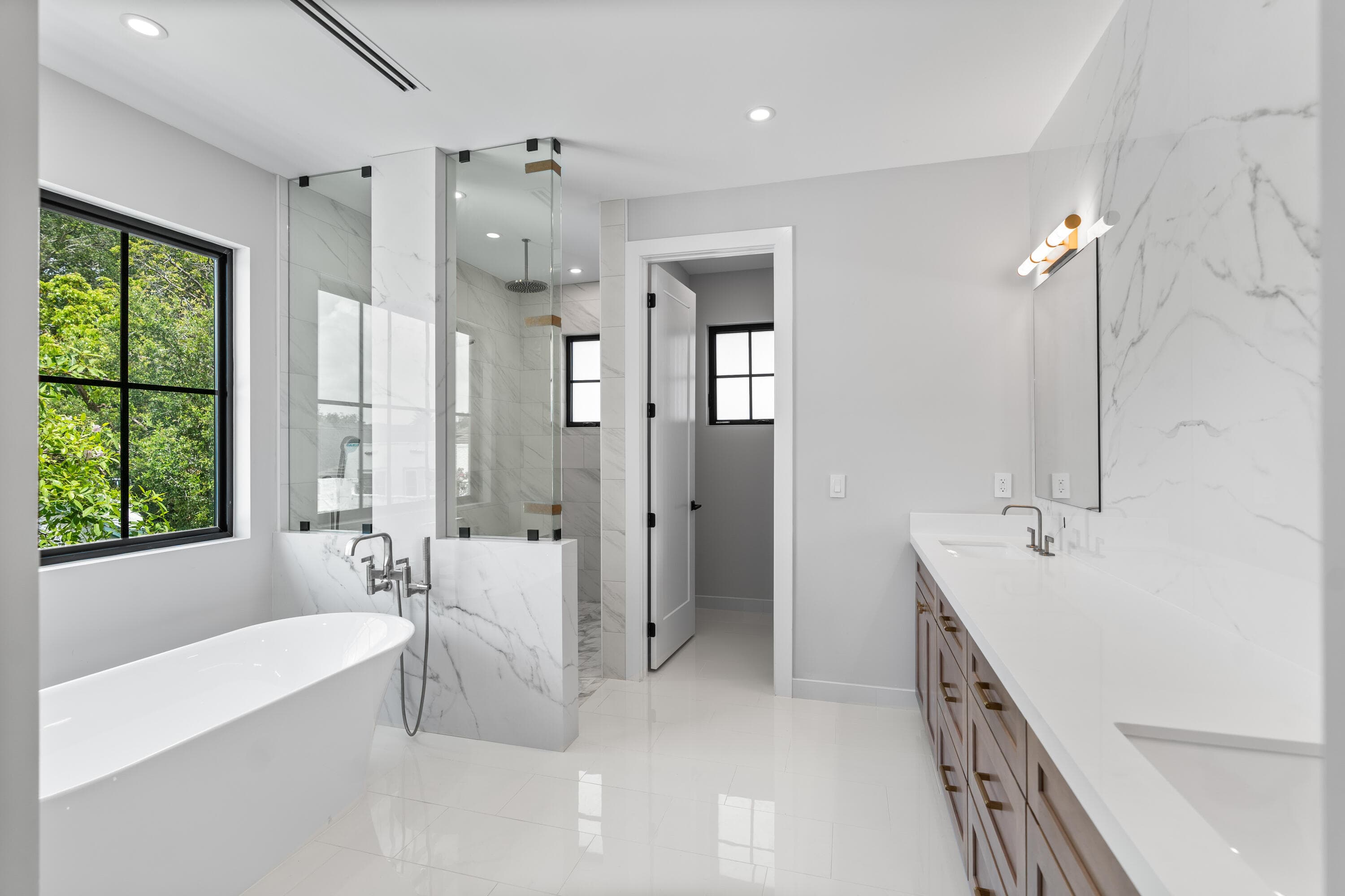 1016 SE 8th Street, Fort Lauderdale, FL 33316 — photo 19 of 93