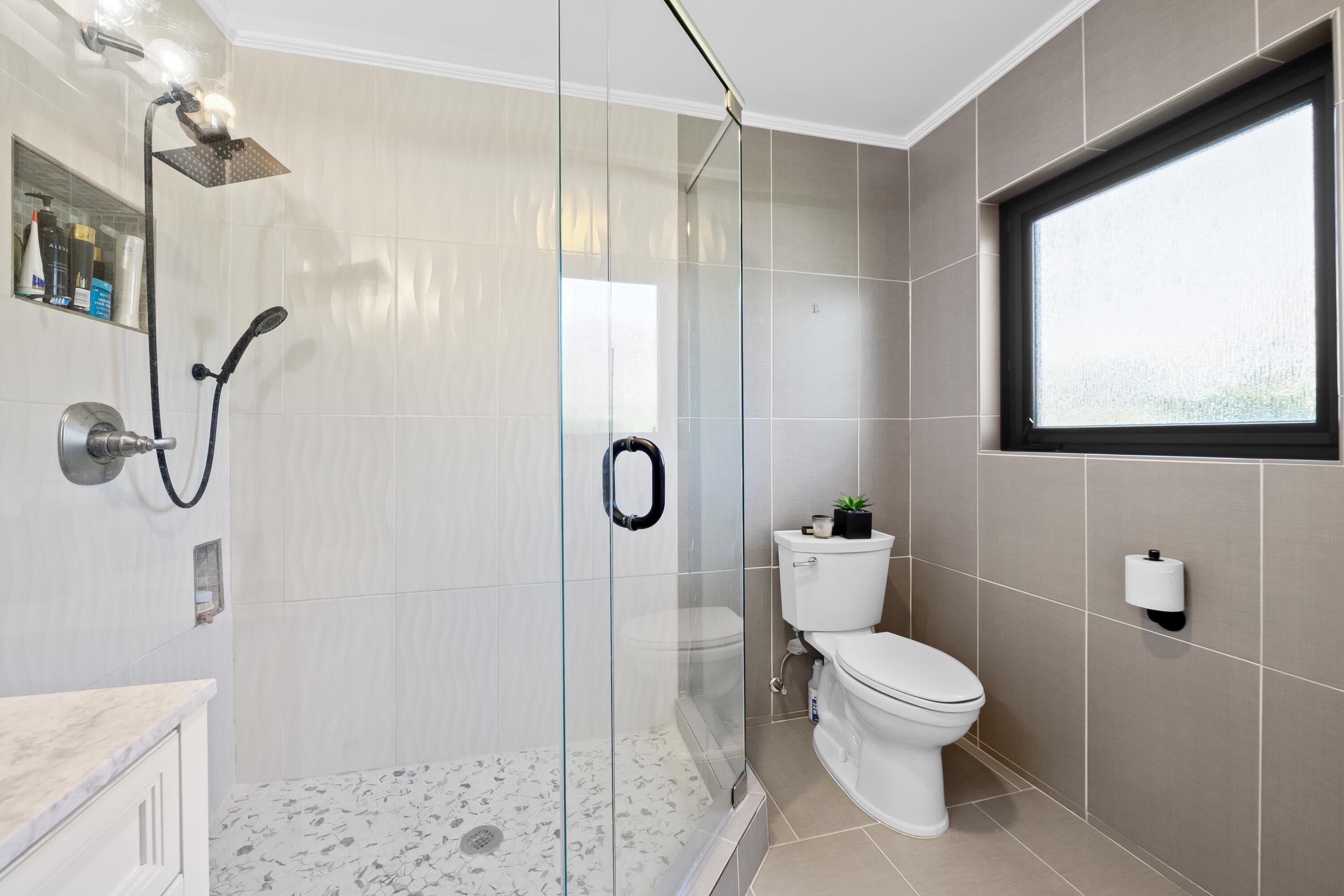 2601 NE 8th Court, Pompano Beach, FL 33062 — photo 11 of 26