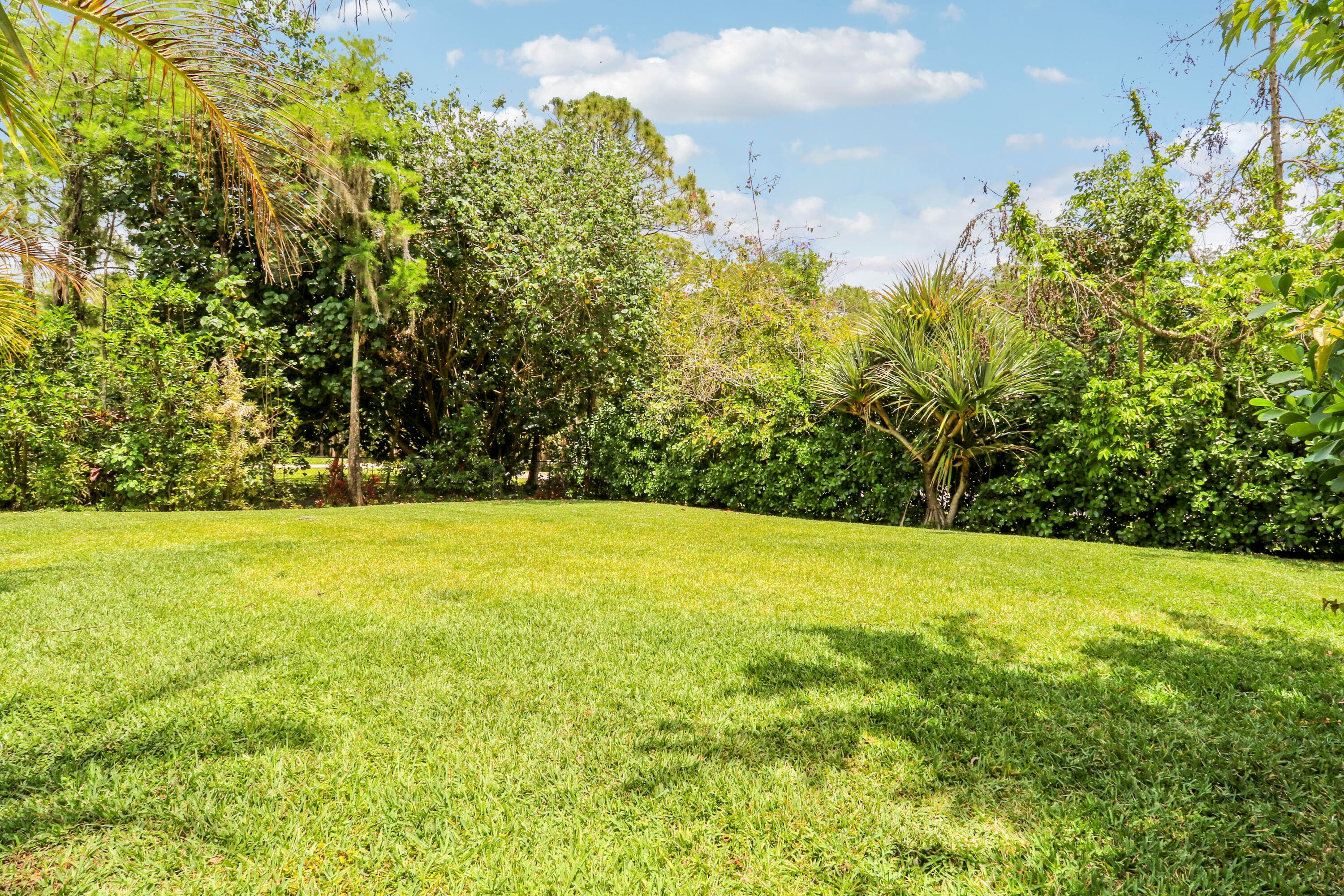 8352 N 154th Ct Road N, Palm Beach Gardens, FL 33418 — photo 9 of 34