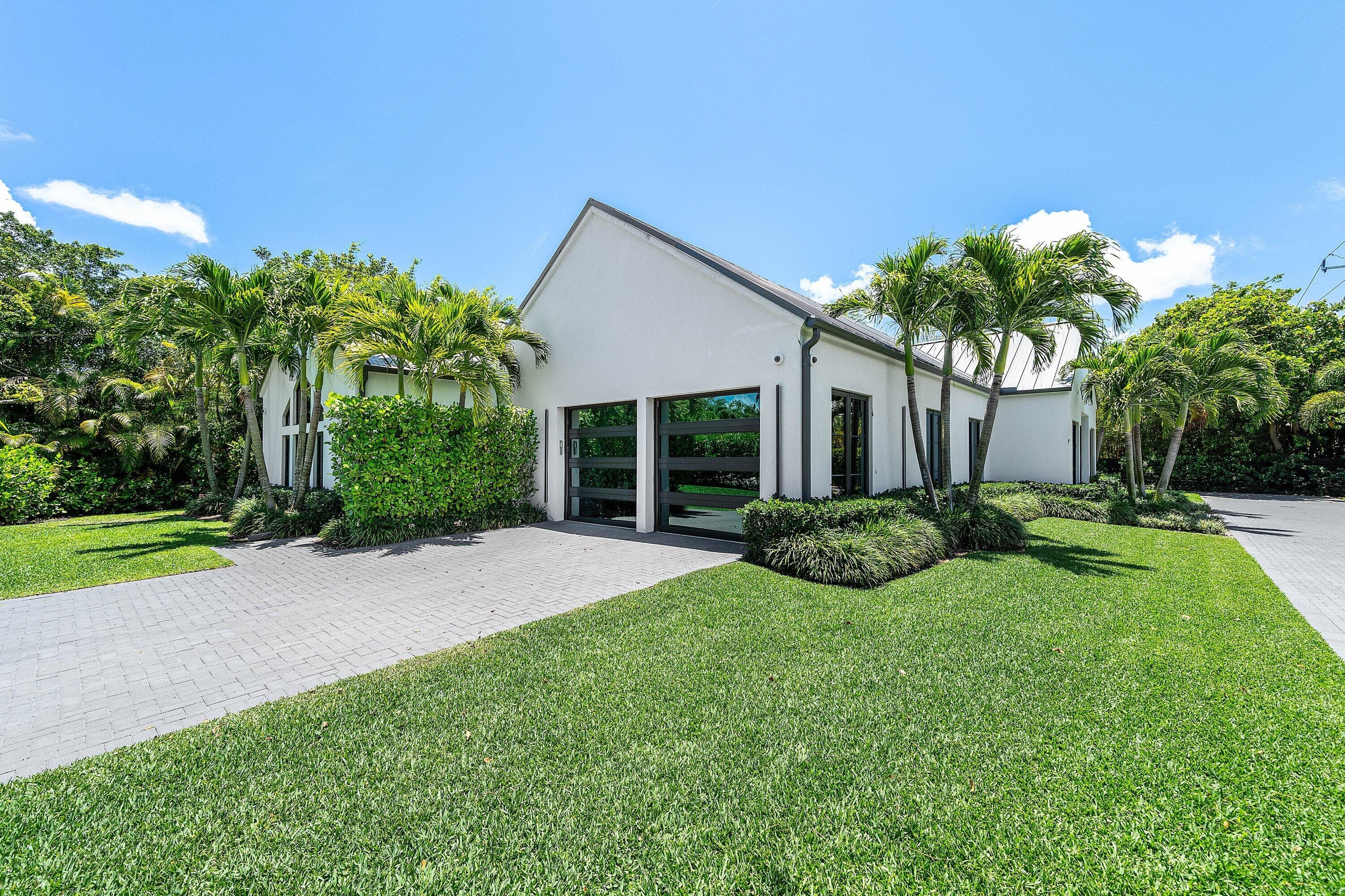 1275 N Swinton Avenue, Delray Beach, FL 33444 — photo 10 of 95