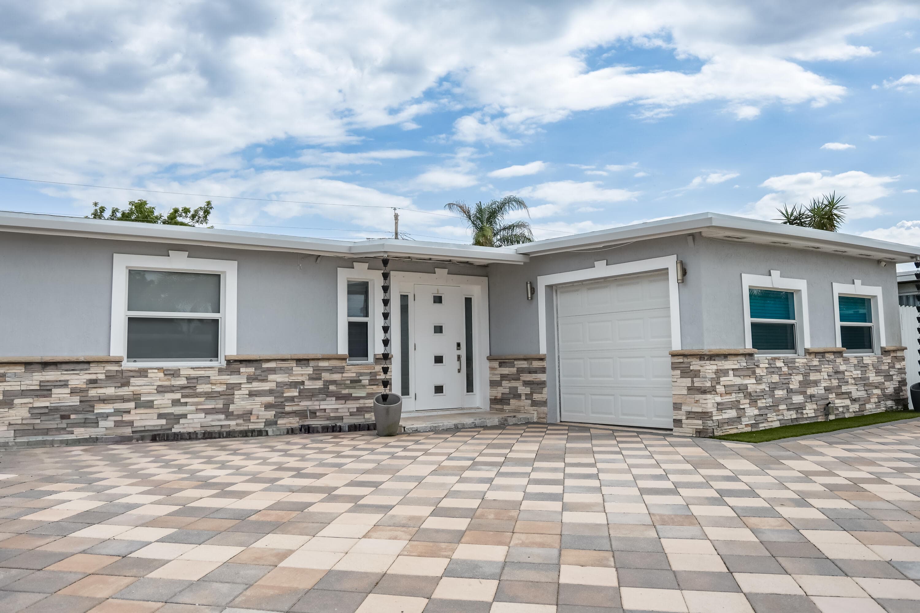 5668 Albert Road, West Palm Beach, FL 33415 — photo 3 of 35