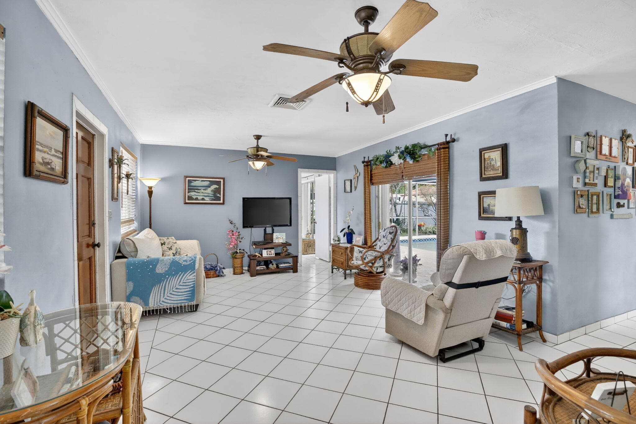 7140 Meade Street, Hollywood, FL 33024 — photo 9 of 48