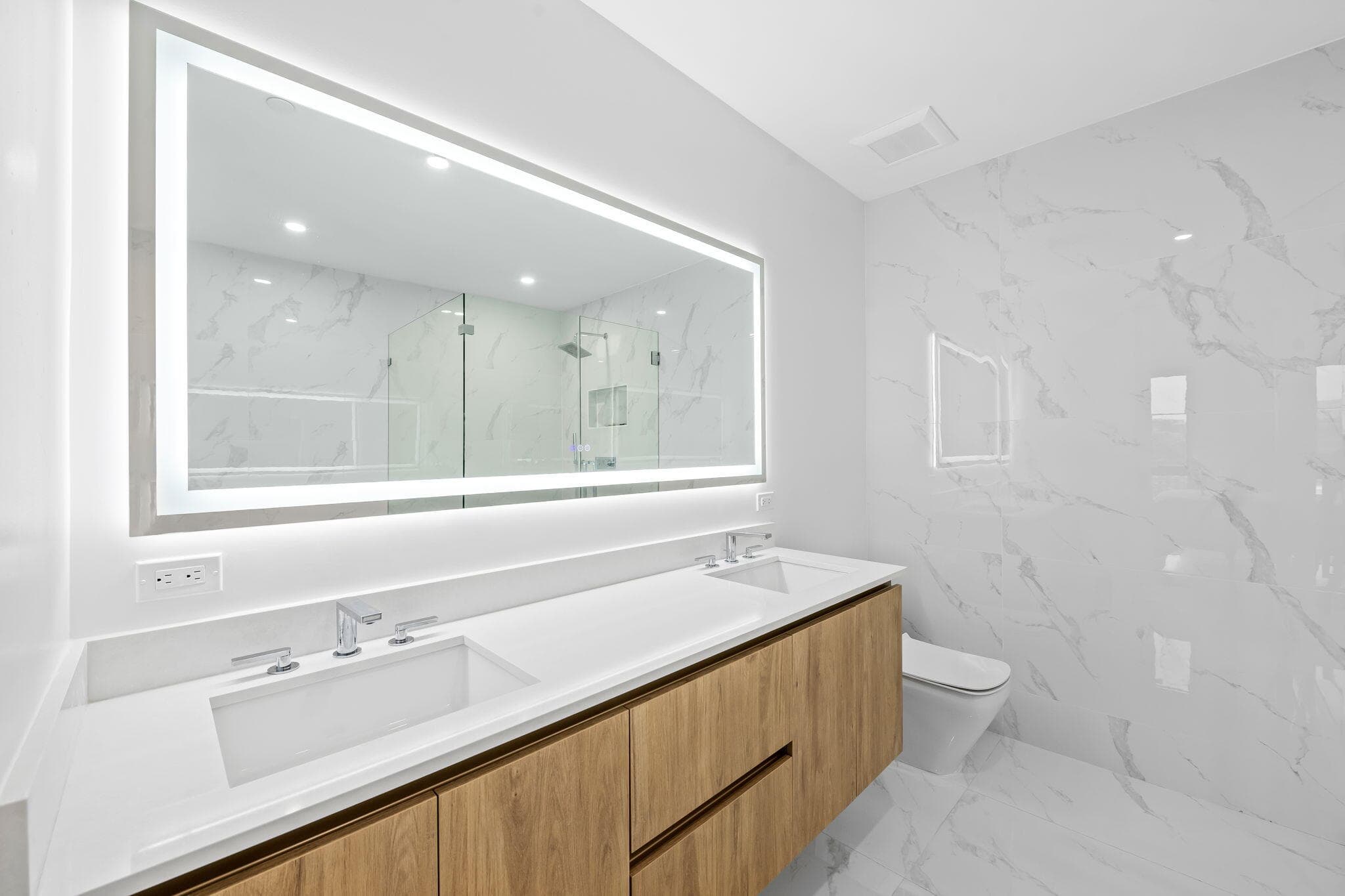 818 NE 2nd Street, Fort Lauderdale, FL 33301 — photo 19 of 45
