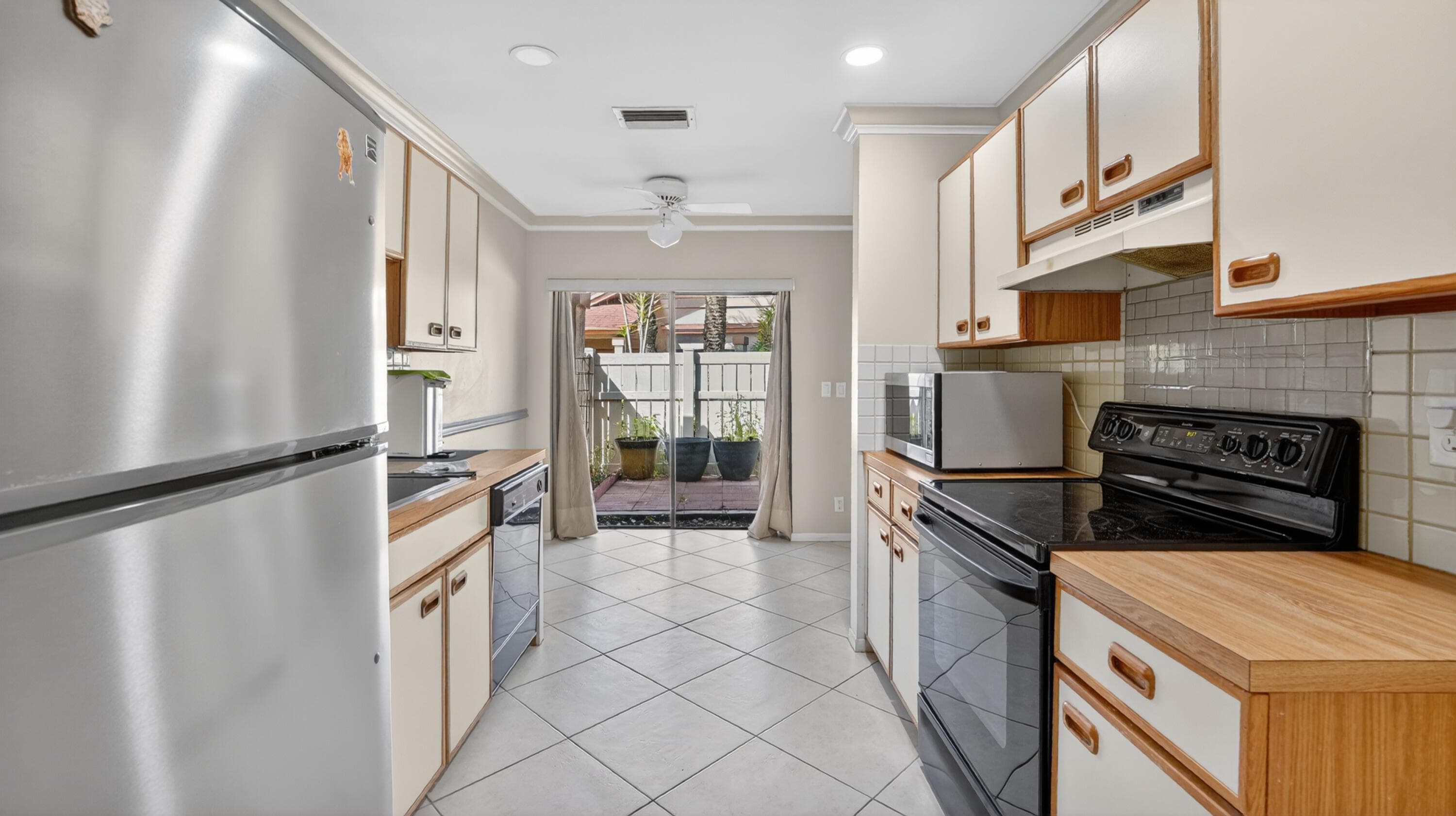 2808 S Carambola Cir Circle S 1980, Coconut Creek, FL 33066 — photo 8 of 39