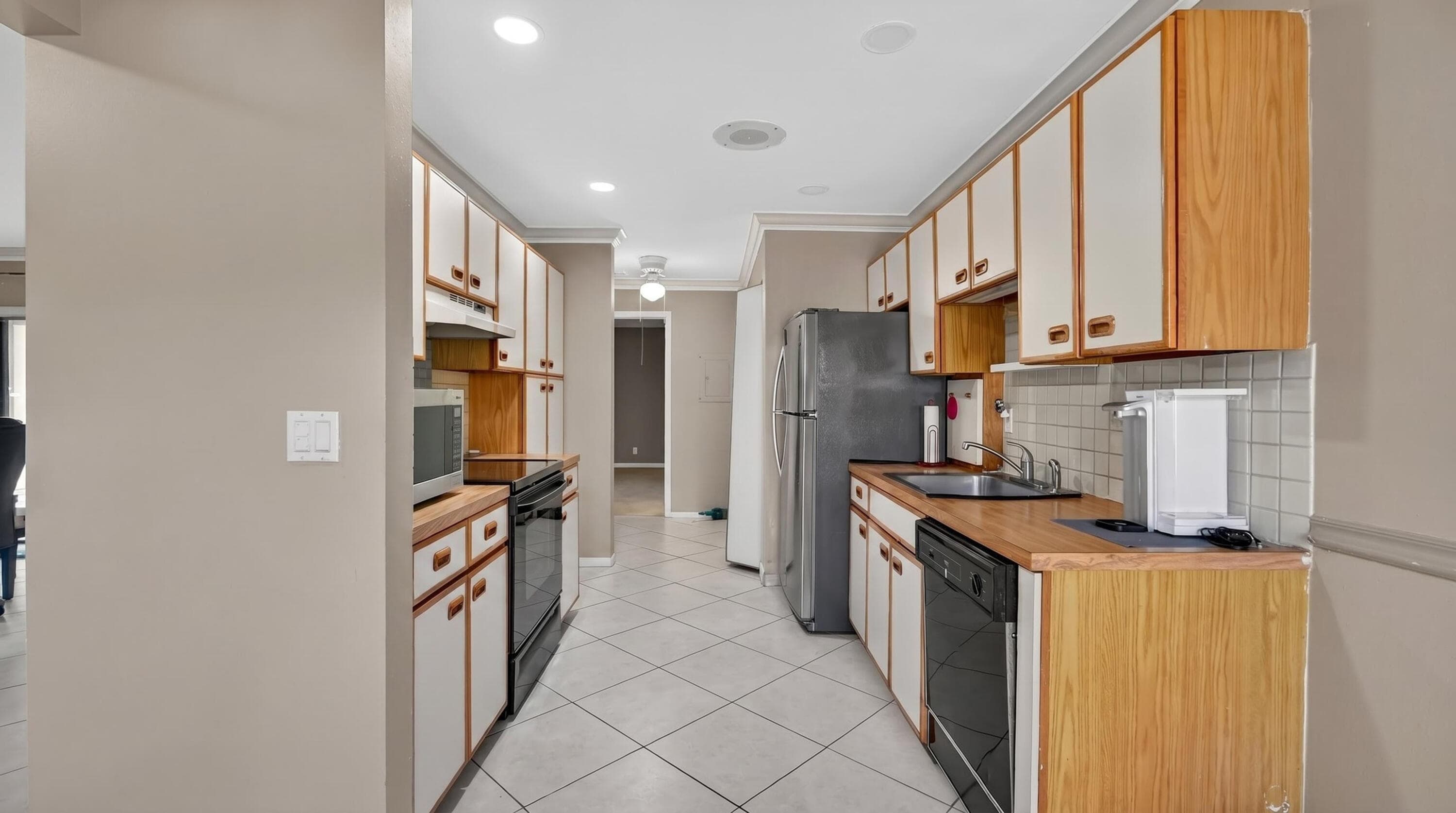 2808 S Carambola Cir Circle S 1980, Coconut Creek, FL 33066 — photo 10 of 39