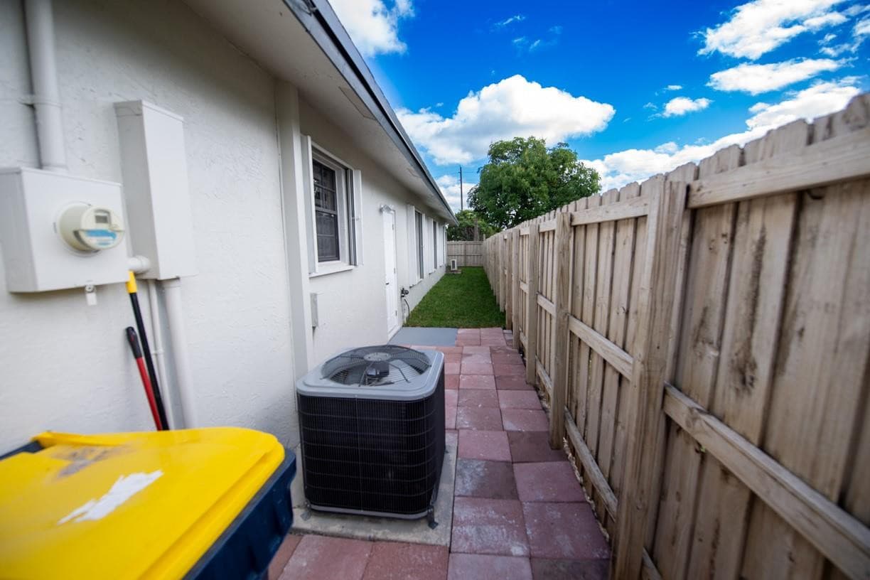 110 NW 6th Avenue, Dania Beach, FL 33004 — photo 8 of 64