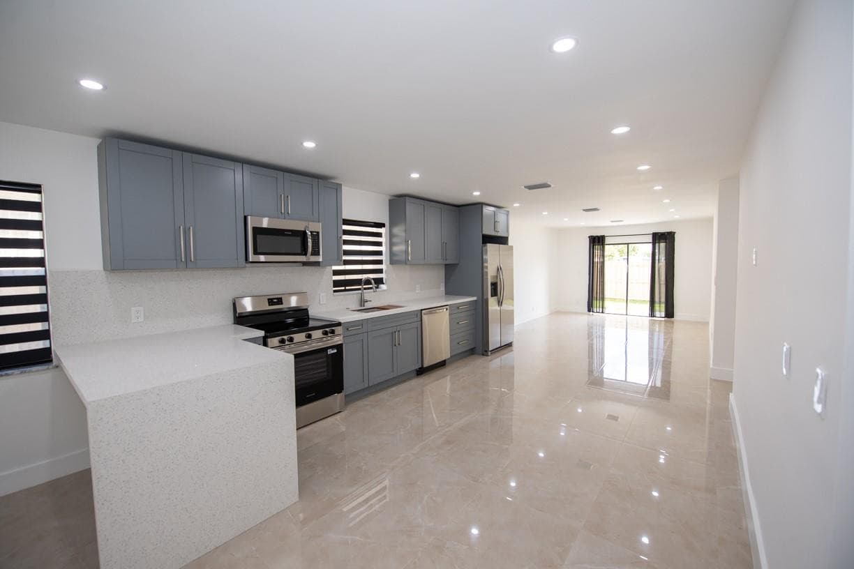 110 NW 6th Avenue, Dania Beach, FL 33004 — photo 27 of 64