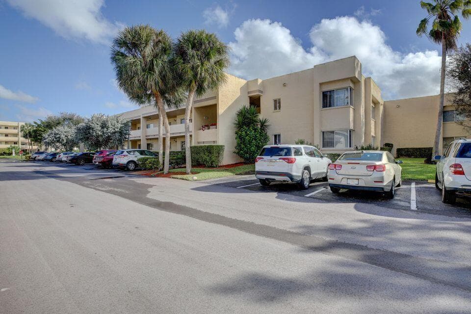 3212 Strawflower Way 204, Lake Worth, FL 33467 — photo 12 of 25